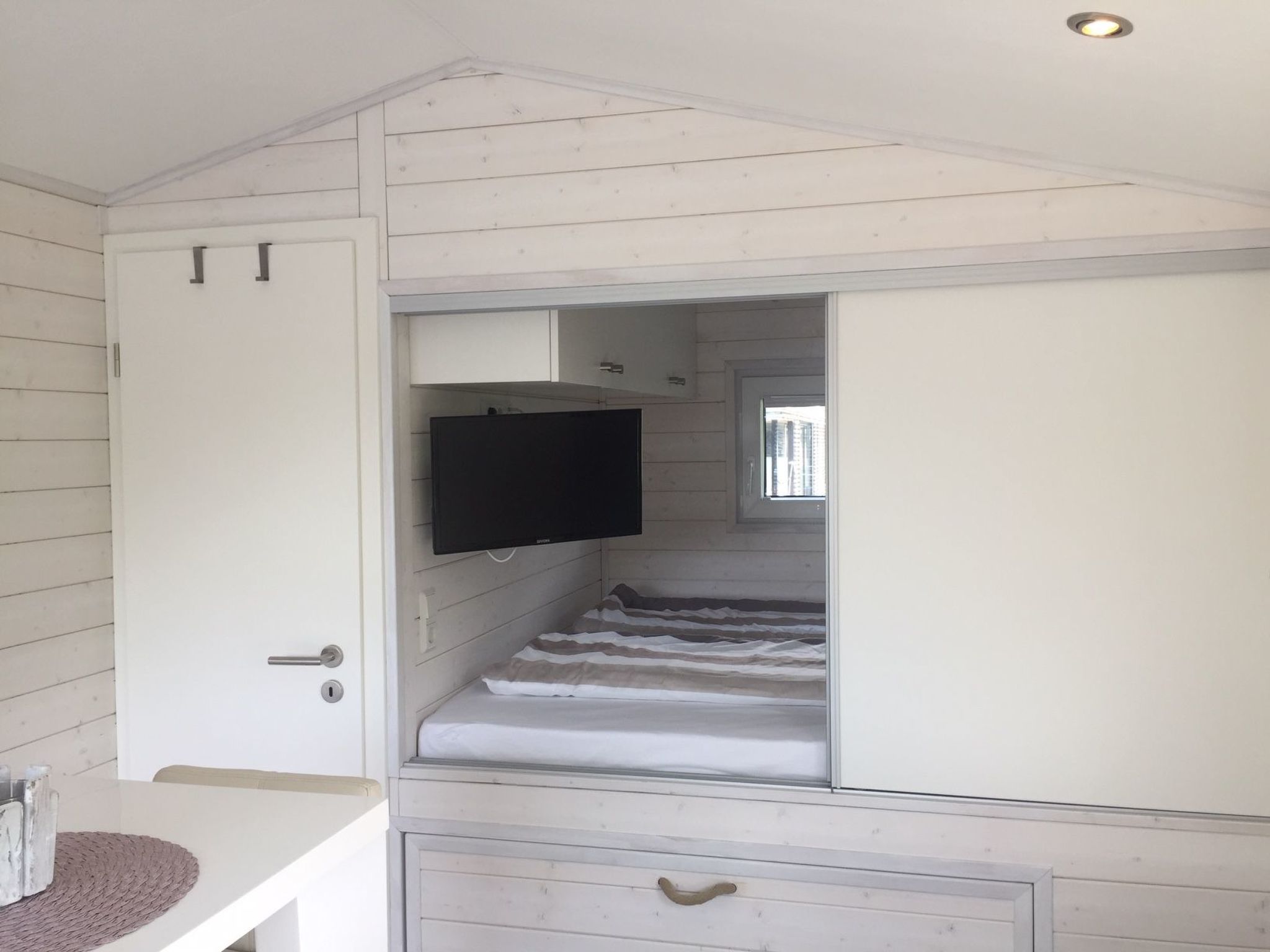 Hausboot KHT 1 Lacet mit Elektrokamin im Salon, 1 Schlafraum, Küche, Duschbad m-Image-tags.info