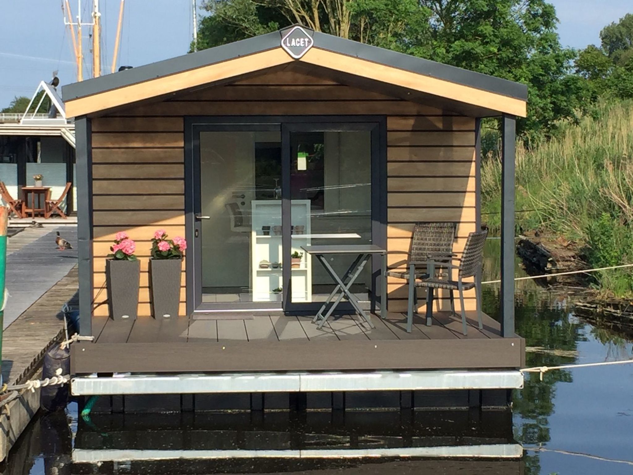 Hausboot KHT 1 Lacet mit Elektrokamin im Salon, 1 Schlafraum, Küche, Duschbad m-Image-tags.info