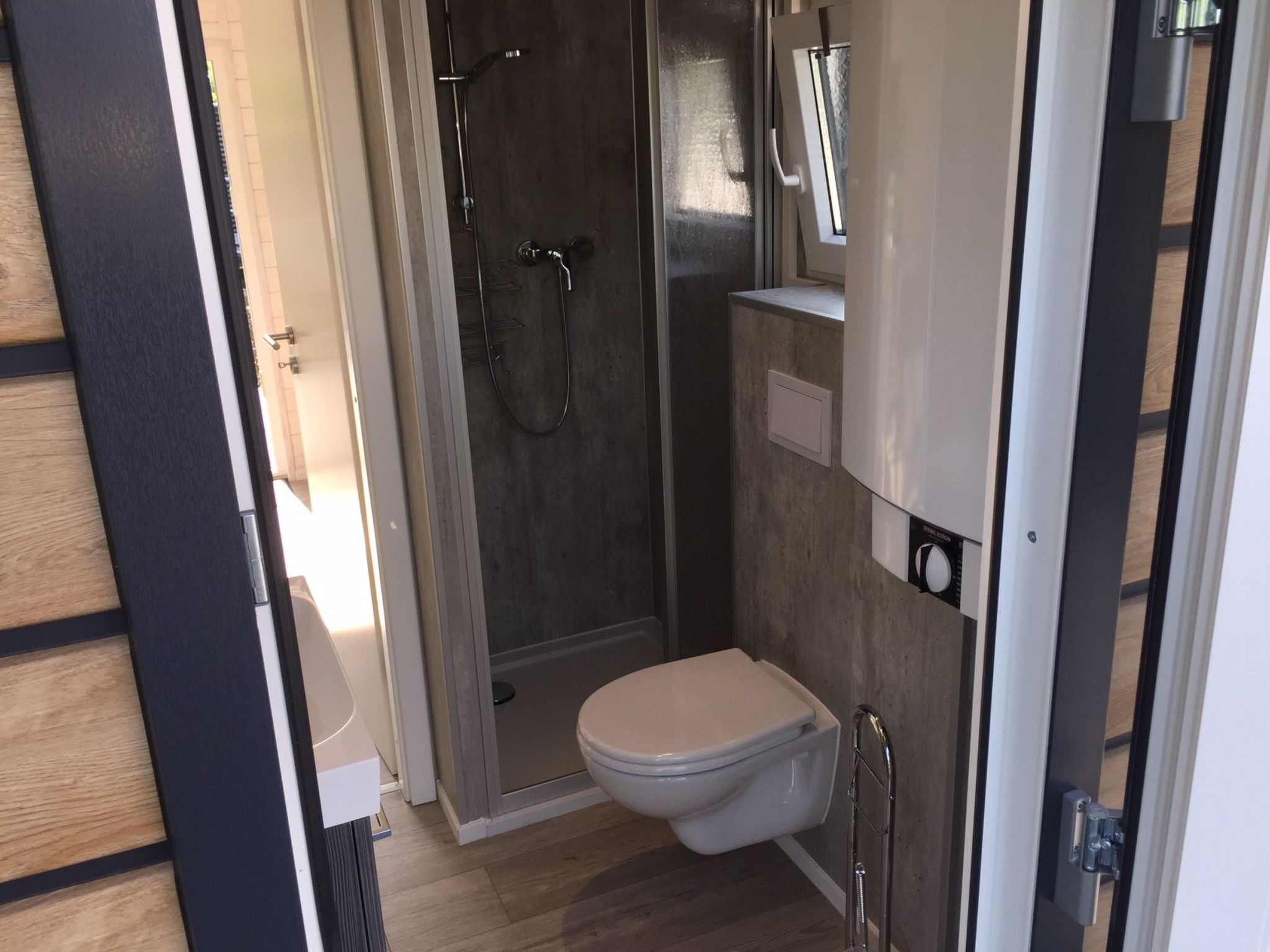 Hausboot KHT 1 Lacet mit Elektrokamin im Salon, 1 Schlafraum, Küche, Duschbad m-Image-tags.info