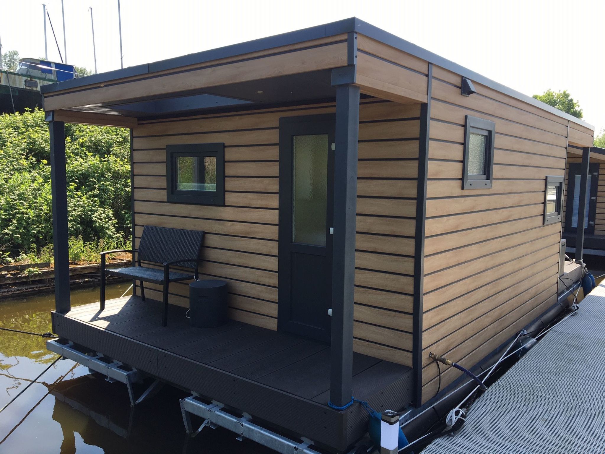 Hausboot KHT 2 Lacet mit Elektrokamin im Salon, 1 Schlafraum, Küche, Duschbad m