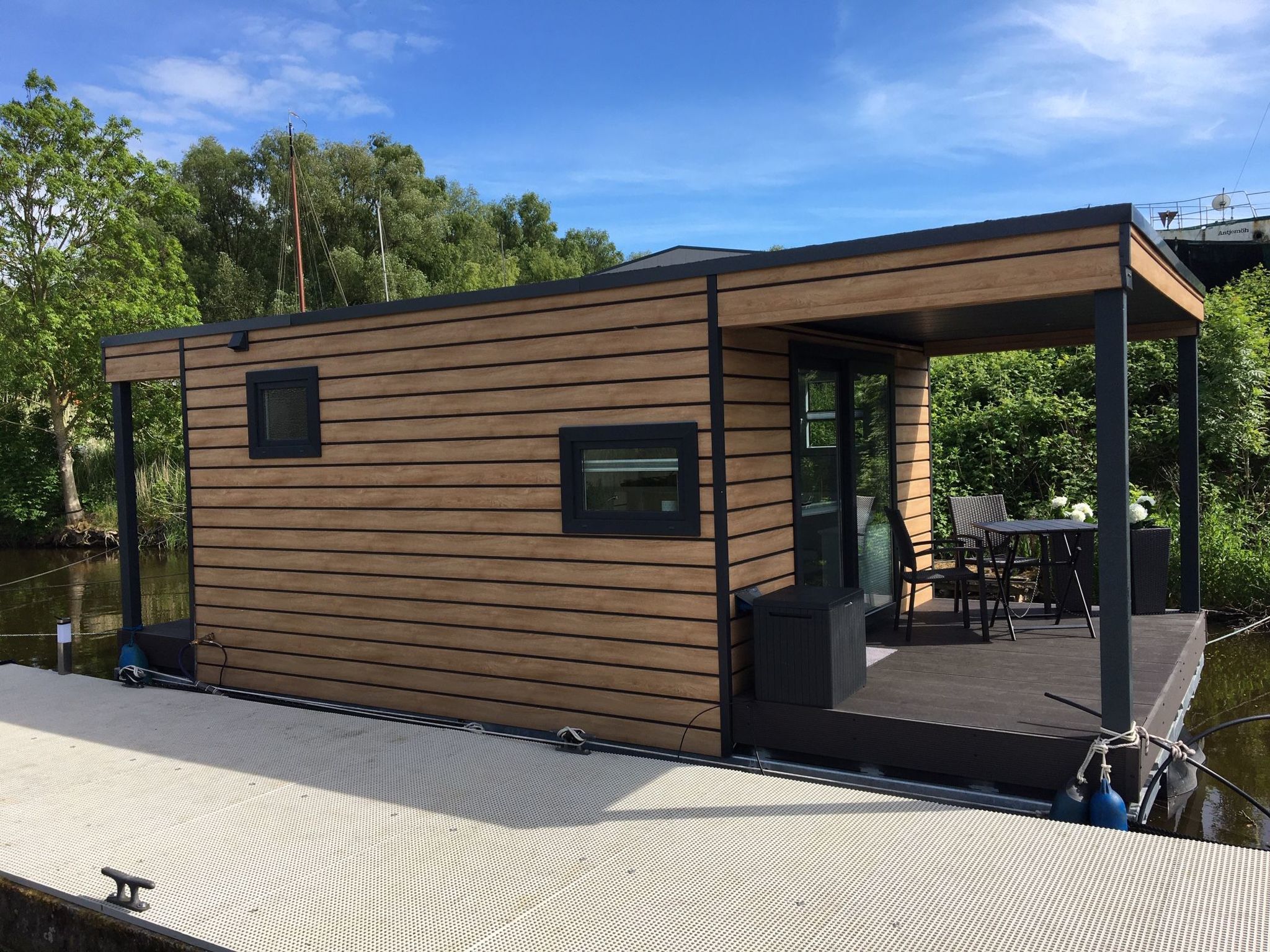 Hausboot KHT 2 Lacet mit Elektrokamin im Salon, 1 Schlafraum, Küche, Duschbad m-Image-tags.info