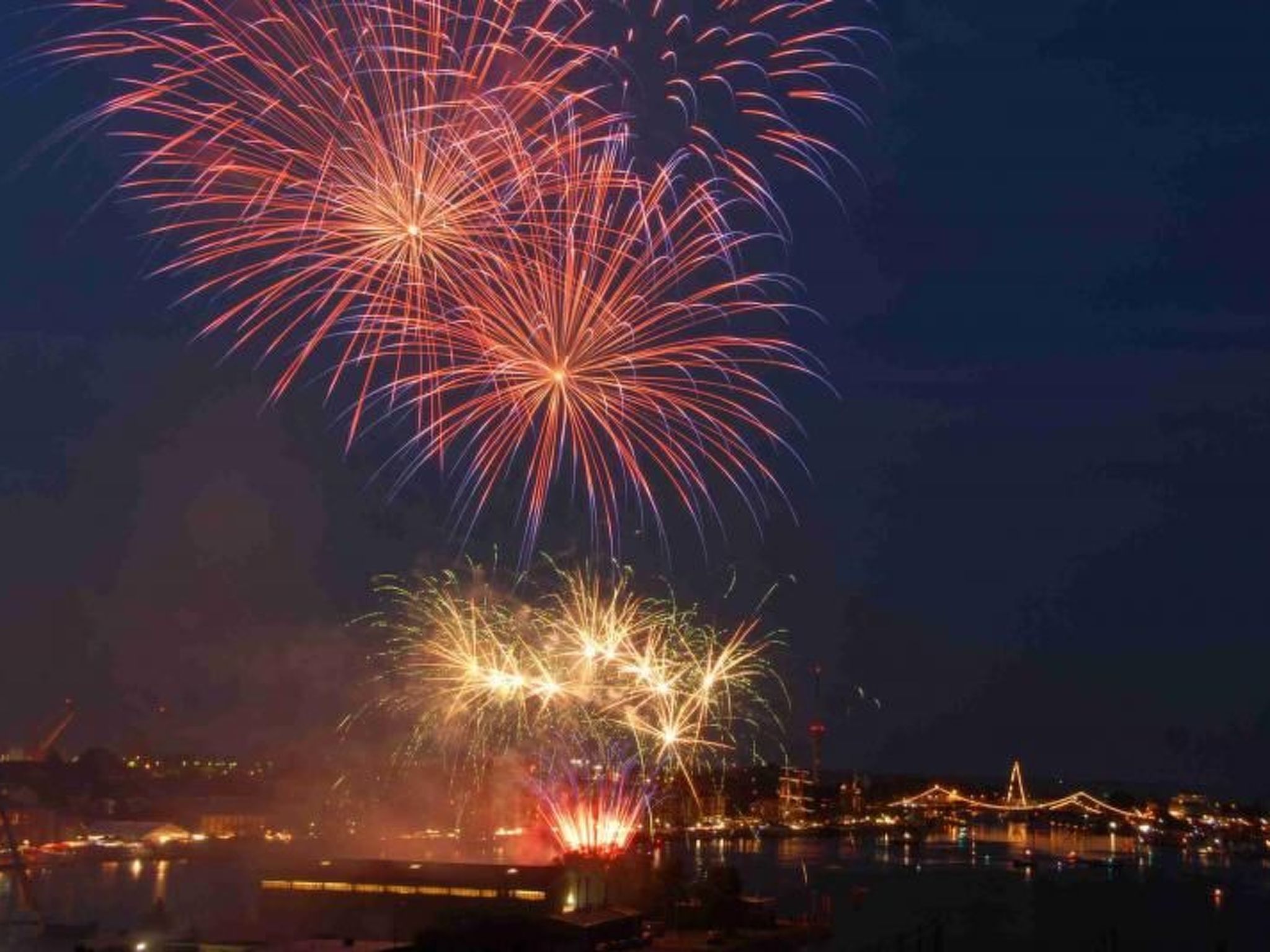 Ruhige Ferienwohnung mit Balkon und Parkplatz-Binnen