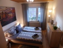 Große Ferienwohnung in Voslapp mit Garten