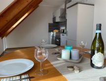 Zonnig appartement met balkon op 1 km van de Noordzee in Altfunnixsiel - thumbnail 1