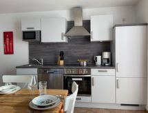 Zonnig appartement met balkon op 1 km van de Noordzee in Altfunnixsiel - thumbnail 4