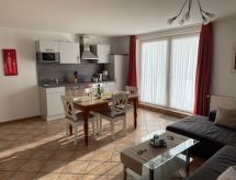 Zonnig appartement met balkon op 1 km van de Noordzee in Altfunnixsiel - thumbnail 6