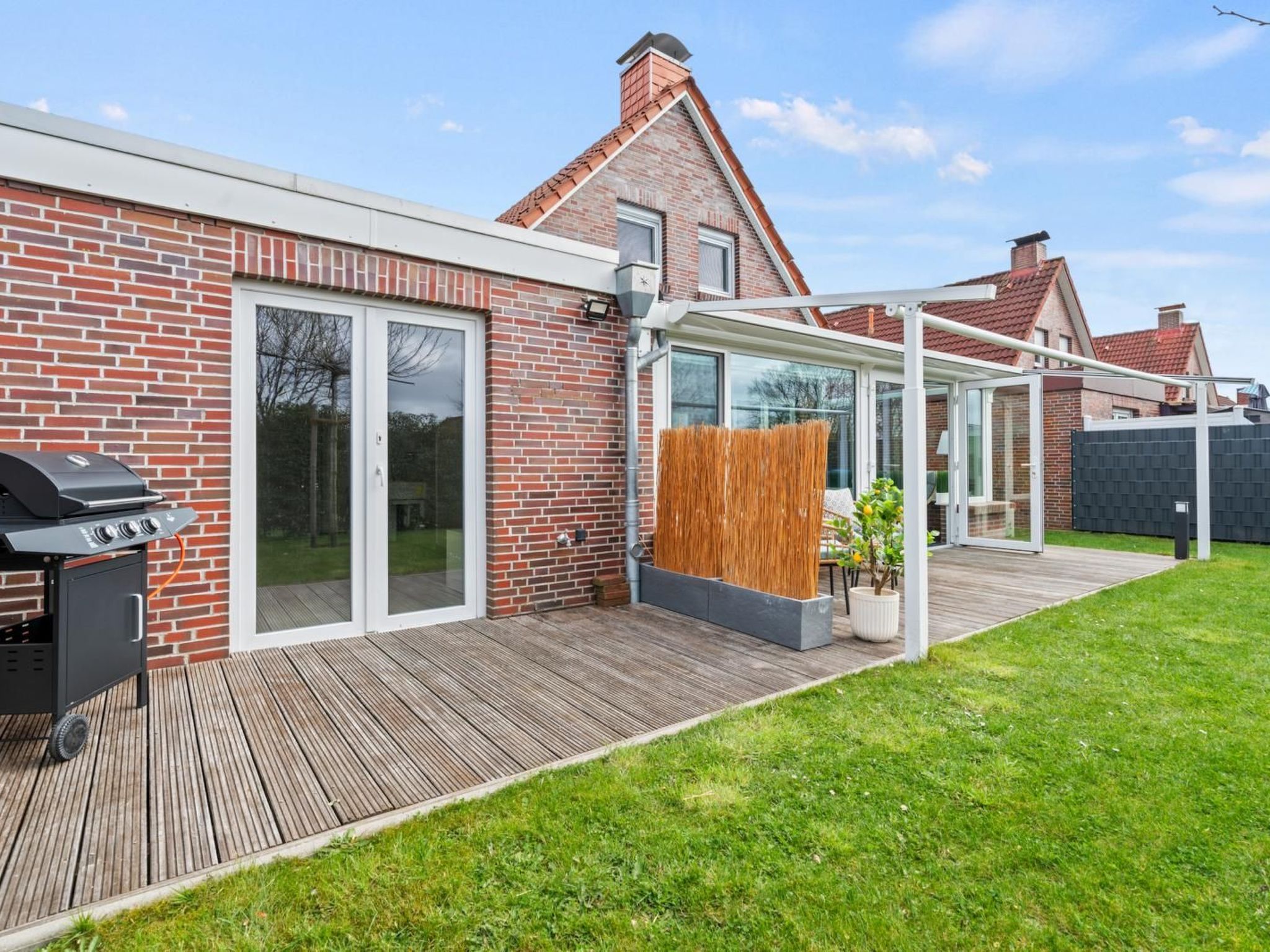 WaterLounge-Image-tags.info