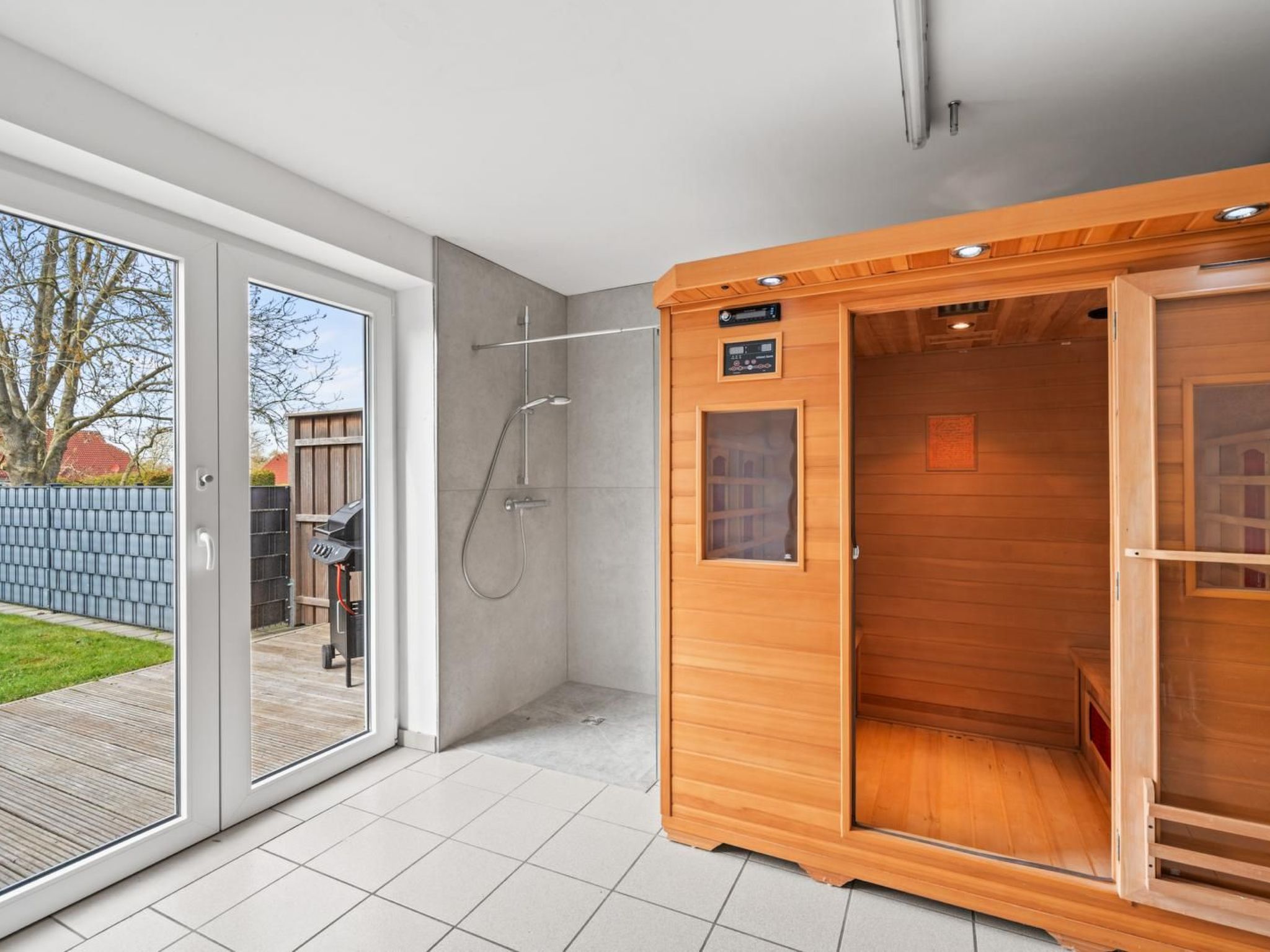 WaterLounge-Image-tags.info