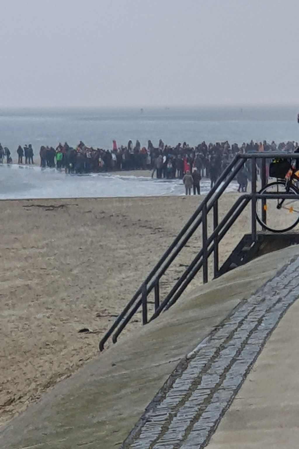 Apartment mit Terrasse am Südstrand-Drinnen