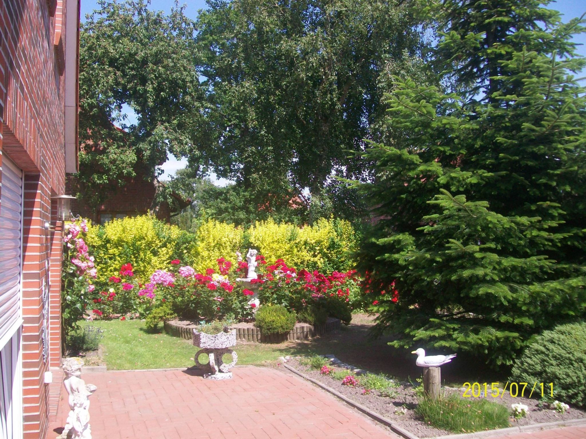 Mit umfriedetem Garten und Terrassen-Binnen