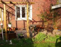 Vrijstaand vakantiehuis in Norden met grote tuin, vlakbij de Noordzee - thumbnail 2