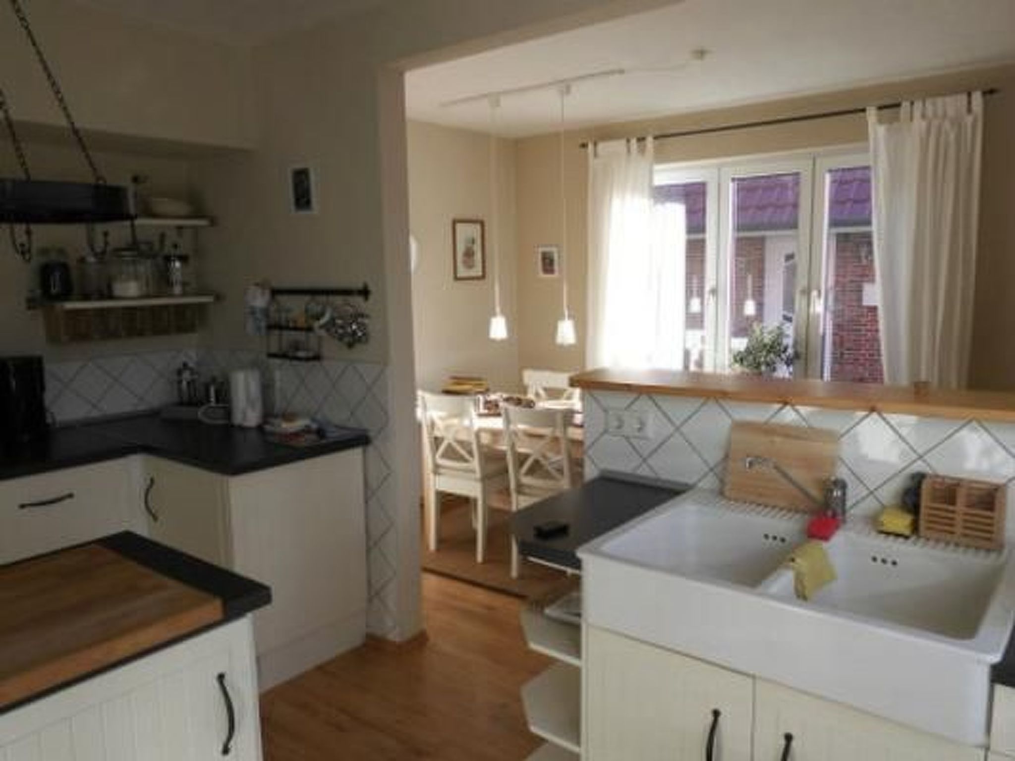 In Norden mit großem Garten