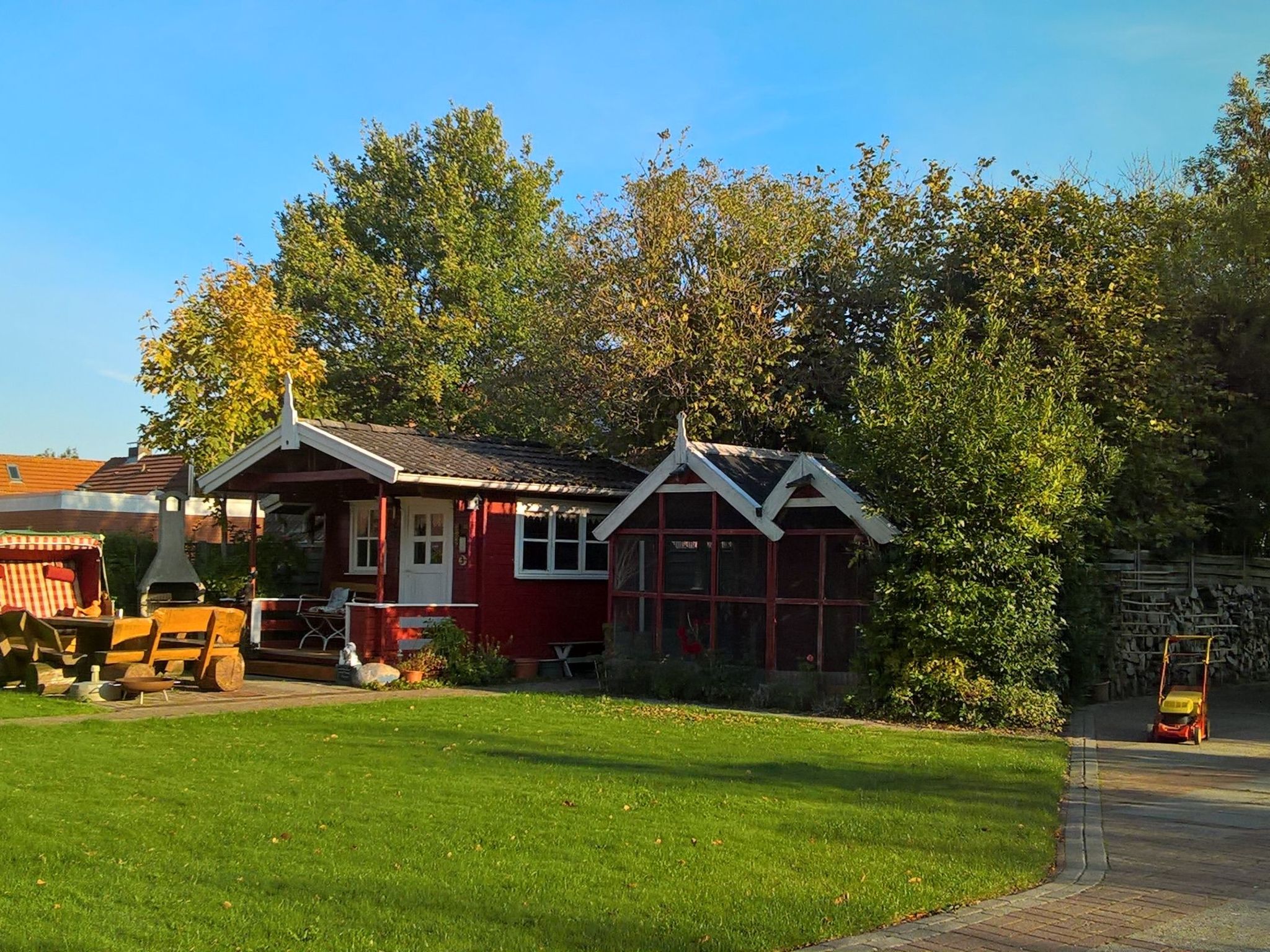 Mit Garten und Gartenhaus-Image-tags.info