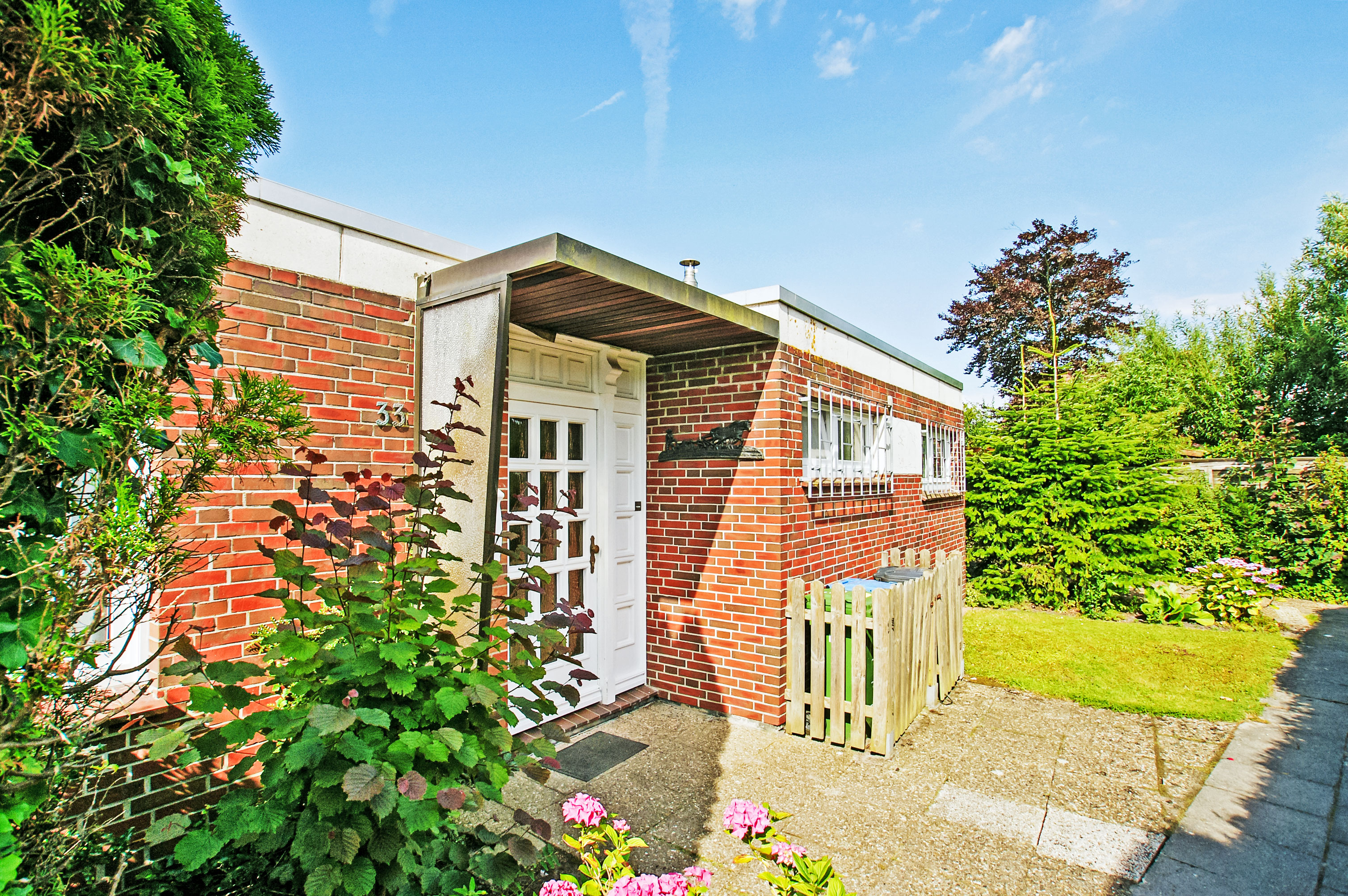 Ferienhaus Albatross in Norddeich, Deutschland DE2981.313.1 Interhome