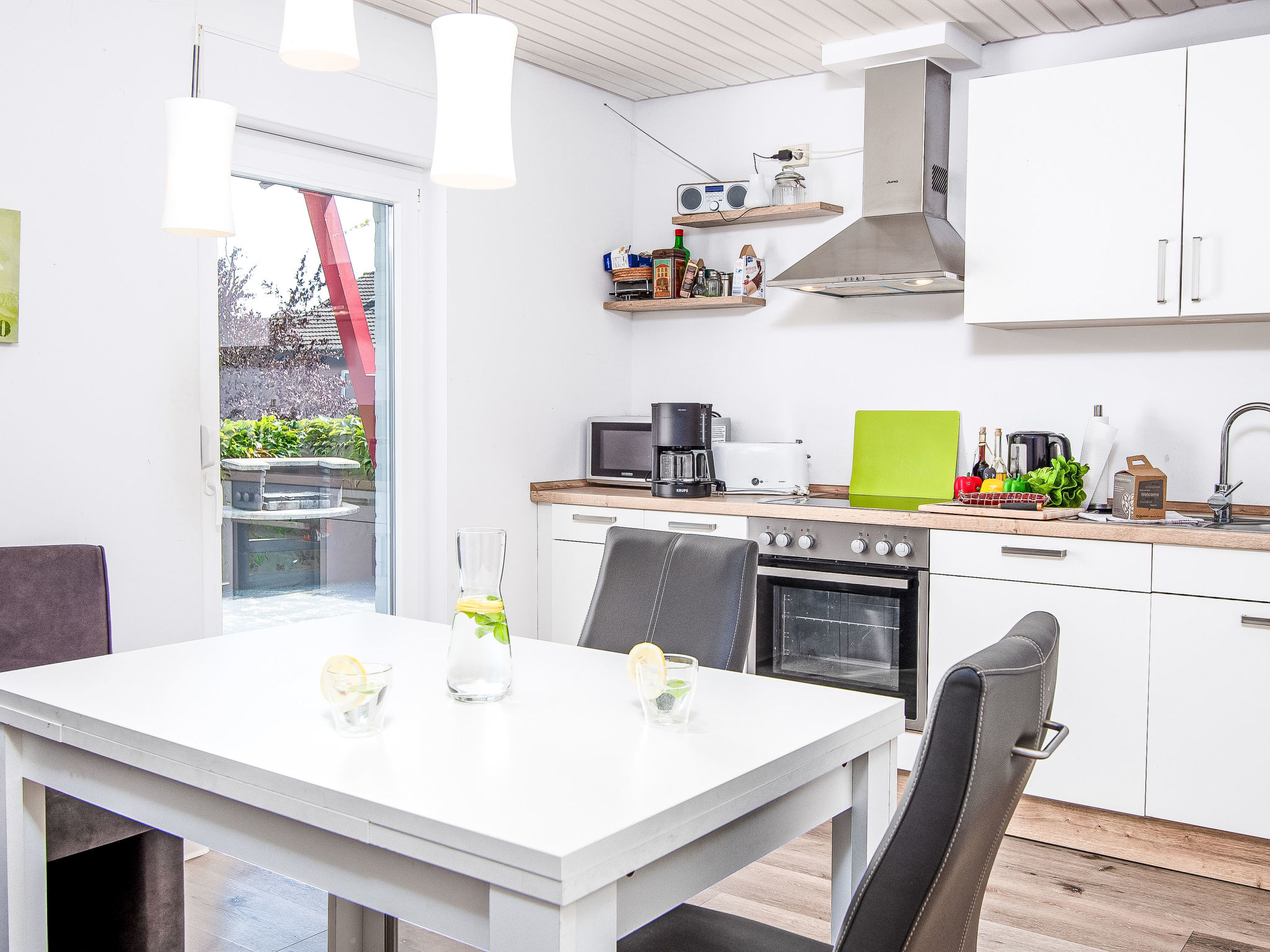 Kitchen / Dining Room