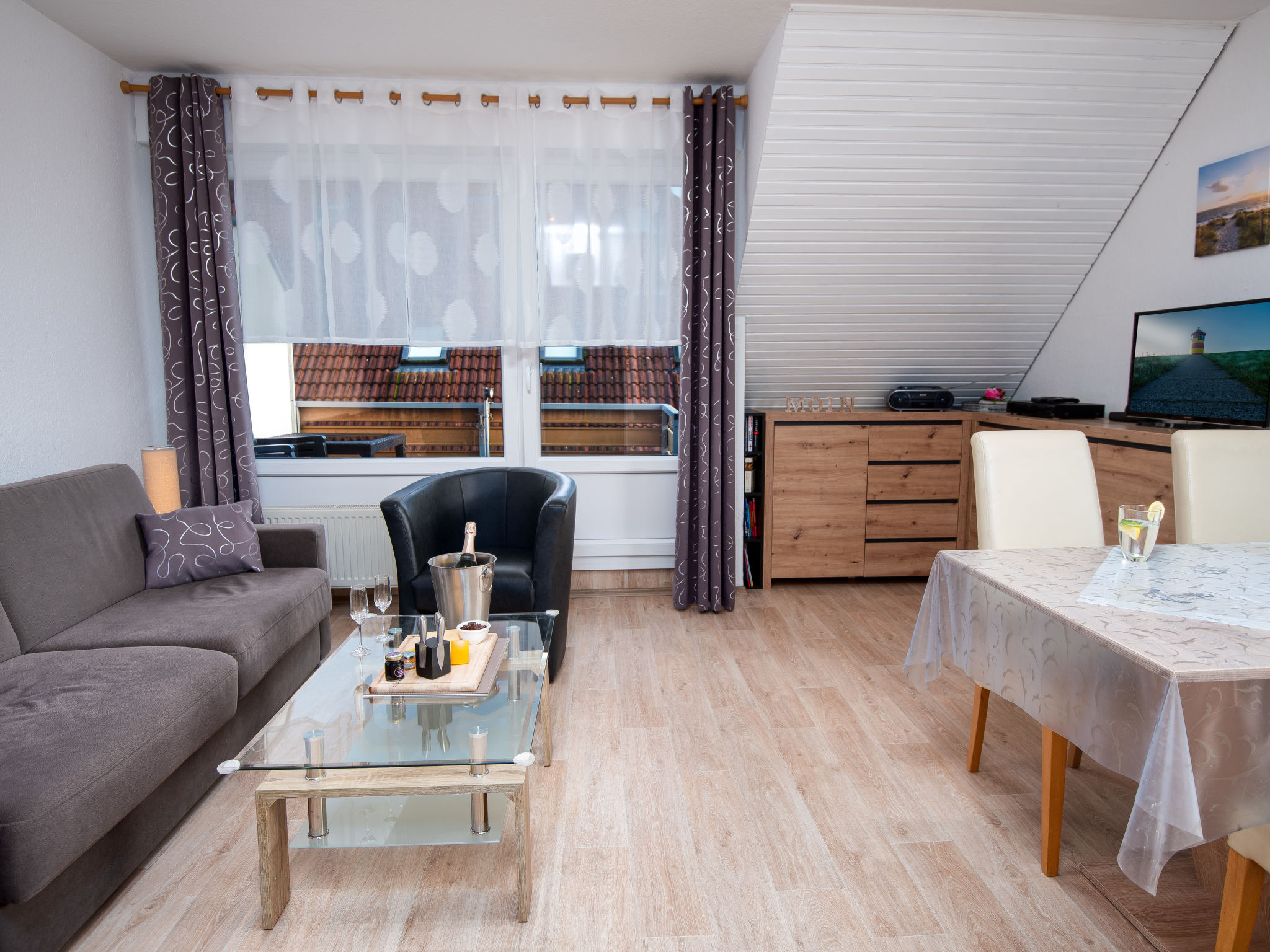 Kitchen / Dining Room