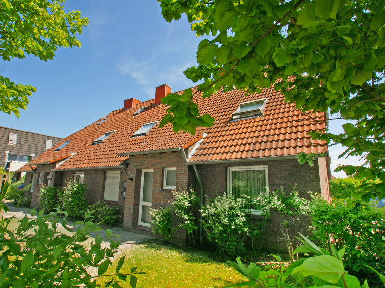 "Koralle", appartement 2-kamers 45 m2, op de begane grond. Gezellig ingericht: woon-/eetkamer 20 m2 met 1 2-pers divanbed (1 x 150 cm, lengte 190 cm), Digitale TV, Flatscreen TV en radio. Uitgang naar..