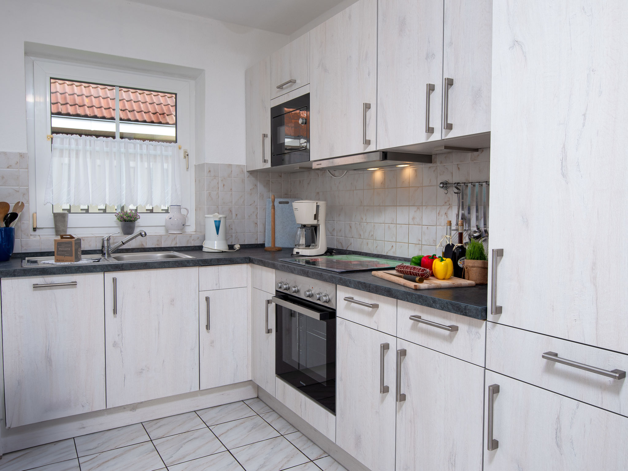 Ruime twee-onder-een-kapwoning op 1,5 km van het strand in Norddeich - foto 11