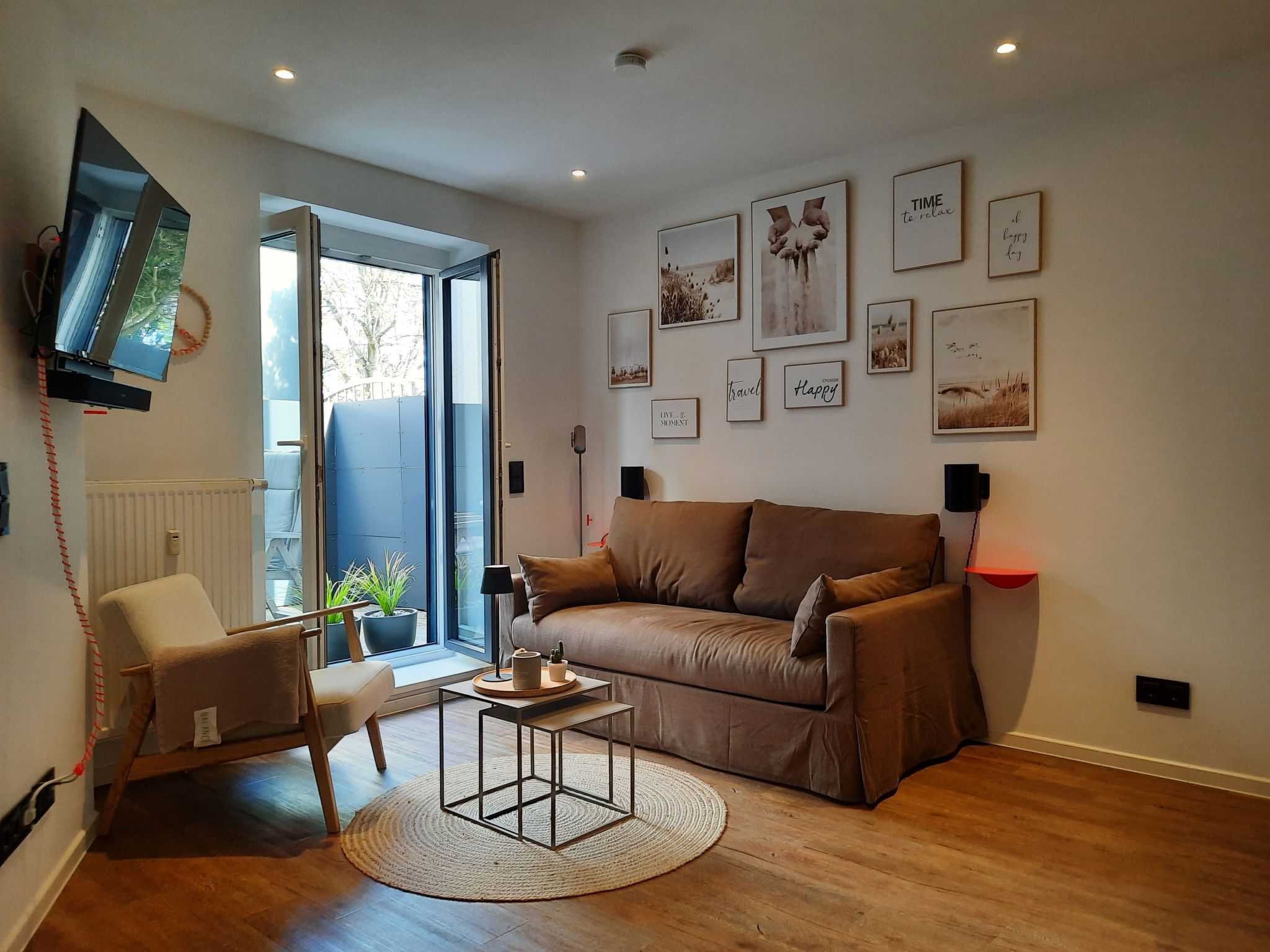 Lachmöwe by DeJu-Binnen