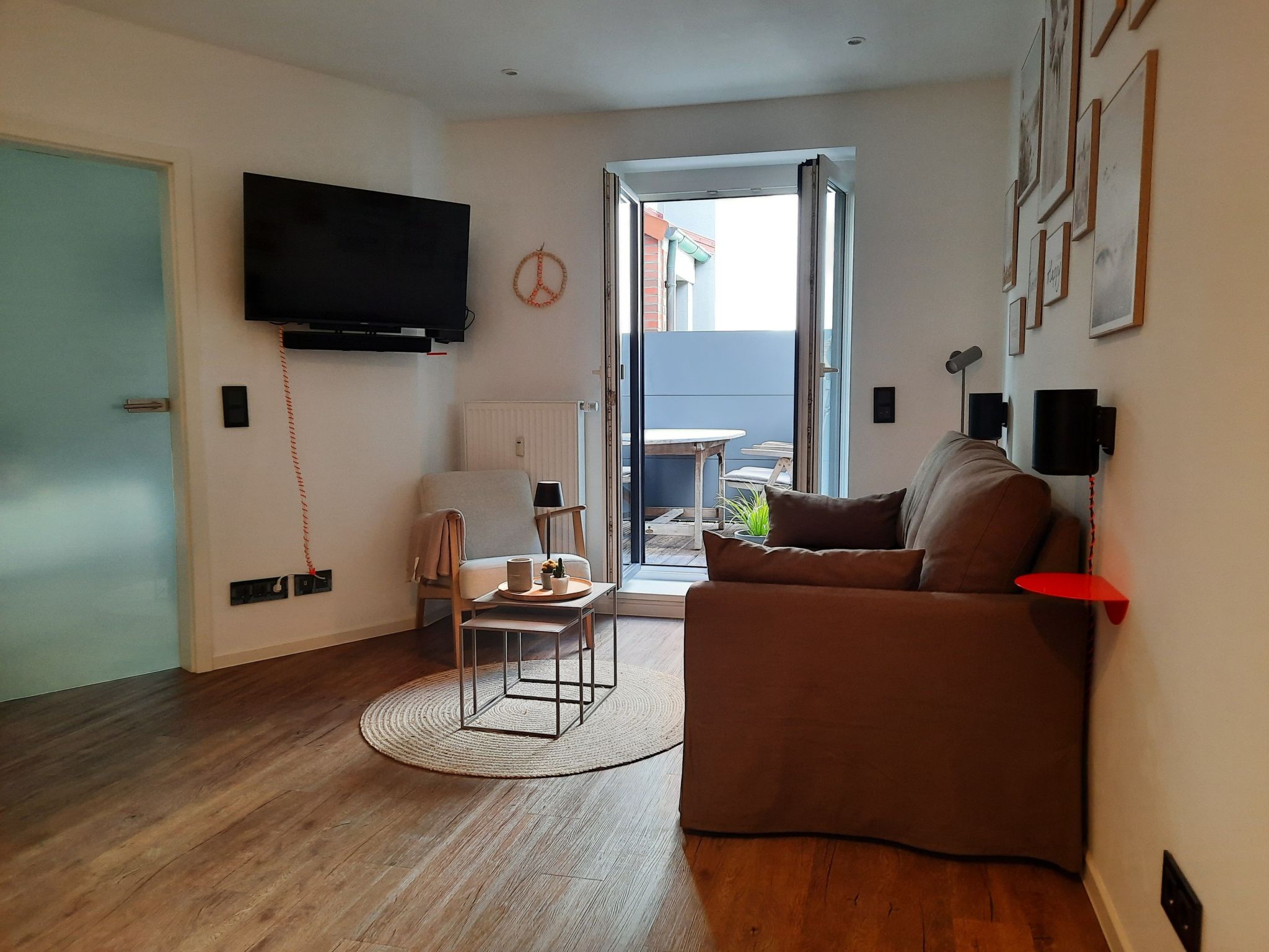 Lachmöwe by DeJu-Binnen