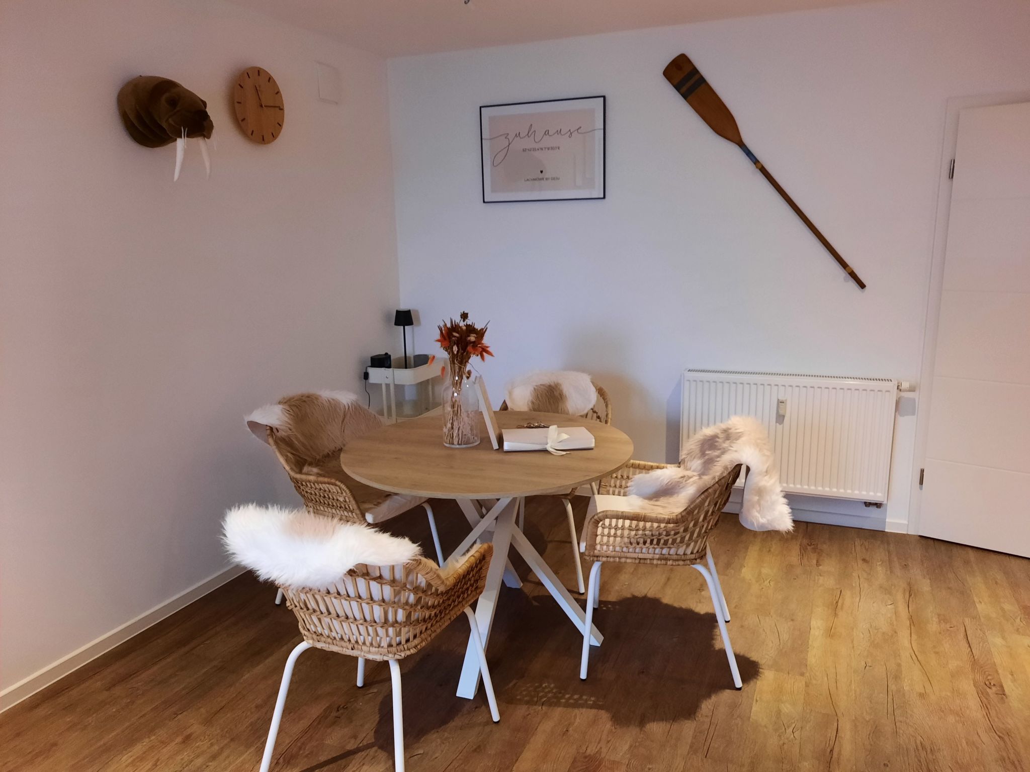 Lachmöwe by DeJu-Binnen