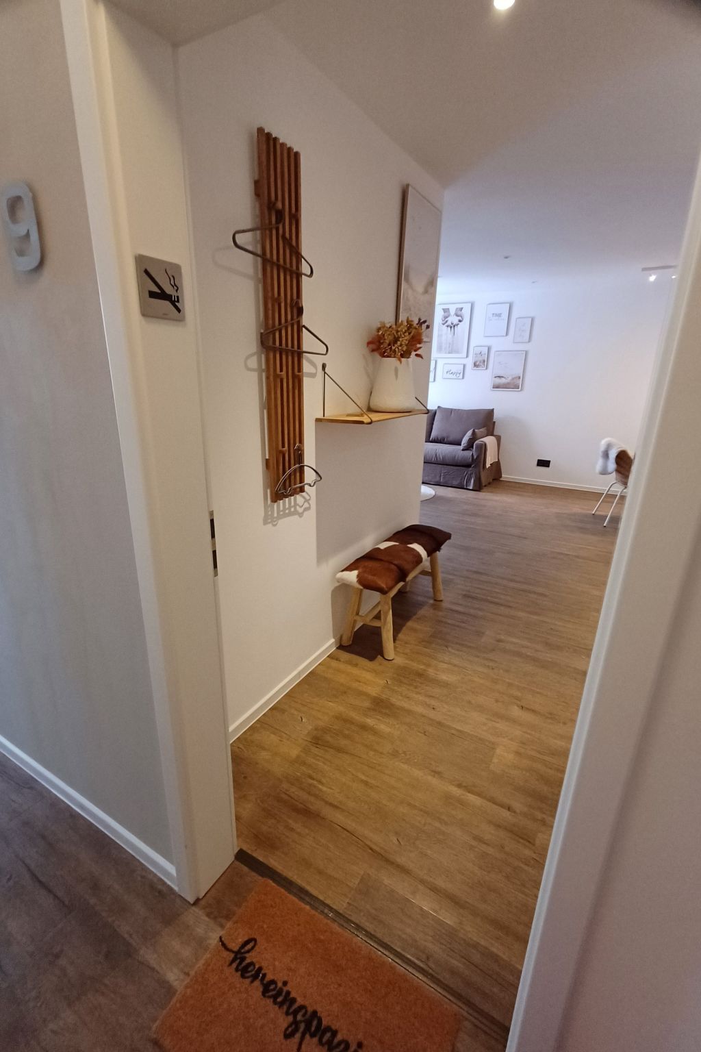 Lachmöwe by DeJu-Binnen