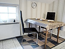 Knusse cottage voor 3 aan de Duitse Noordzeekust bij Hage - thumbnail 3