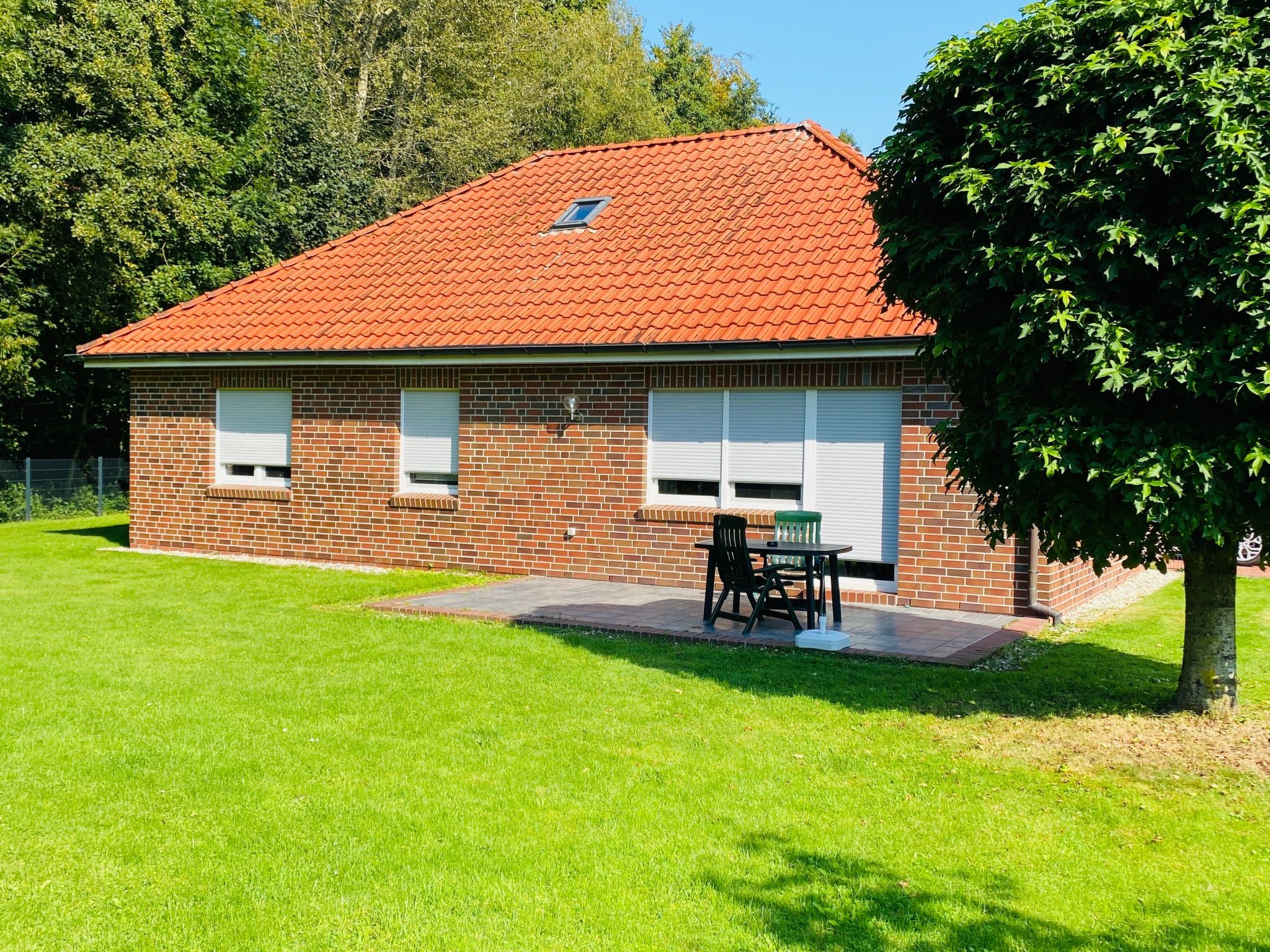 Vakantiehuis met omheinde tuin in Hage (Duitsland) 1 hond is welkom