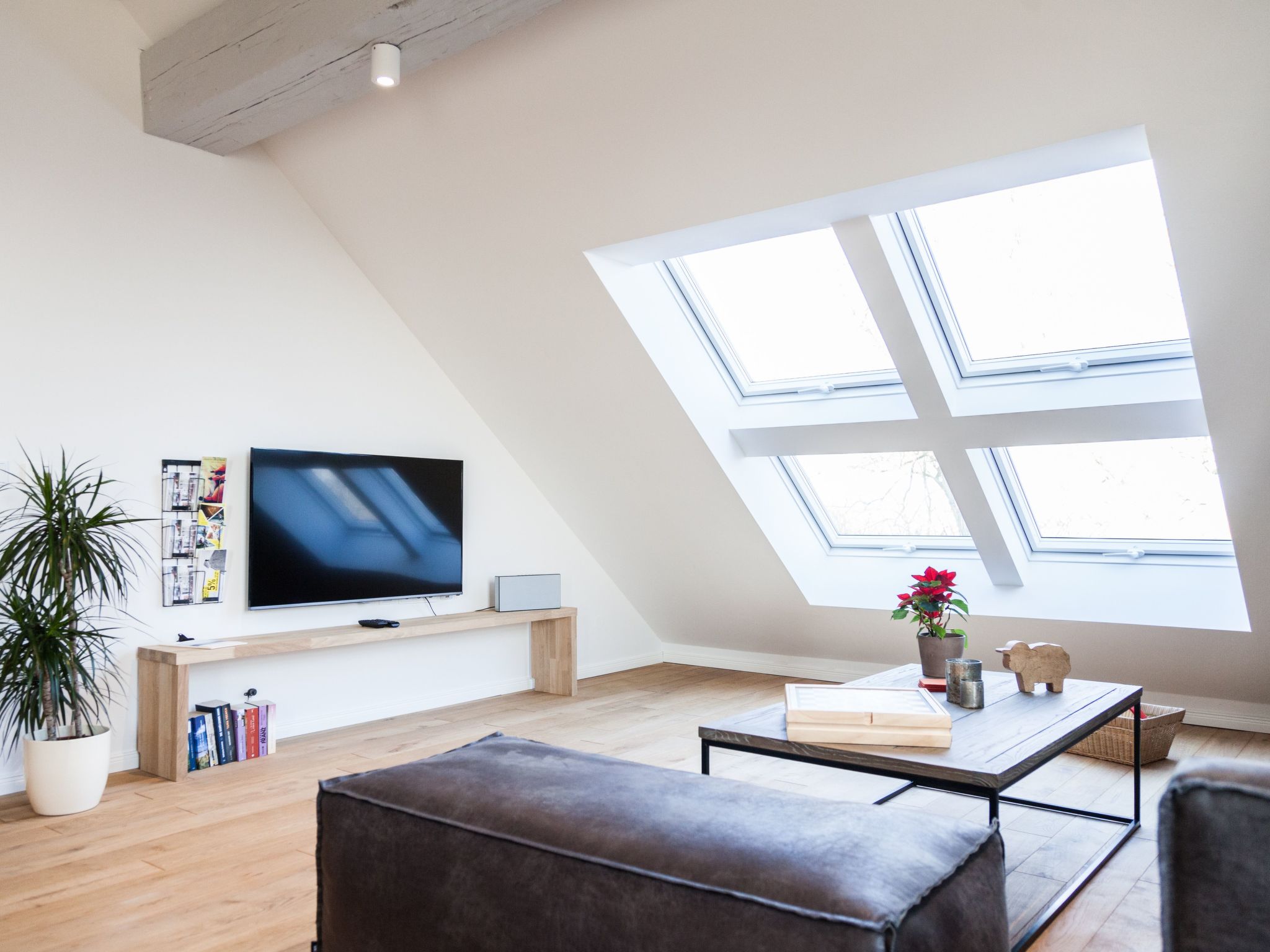 Hochwertige, helle FeWo mit Meerblick am Deich