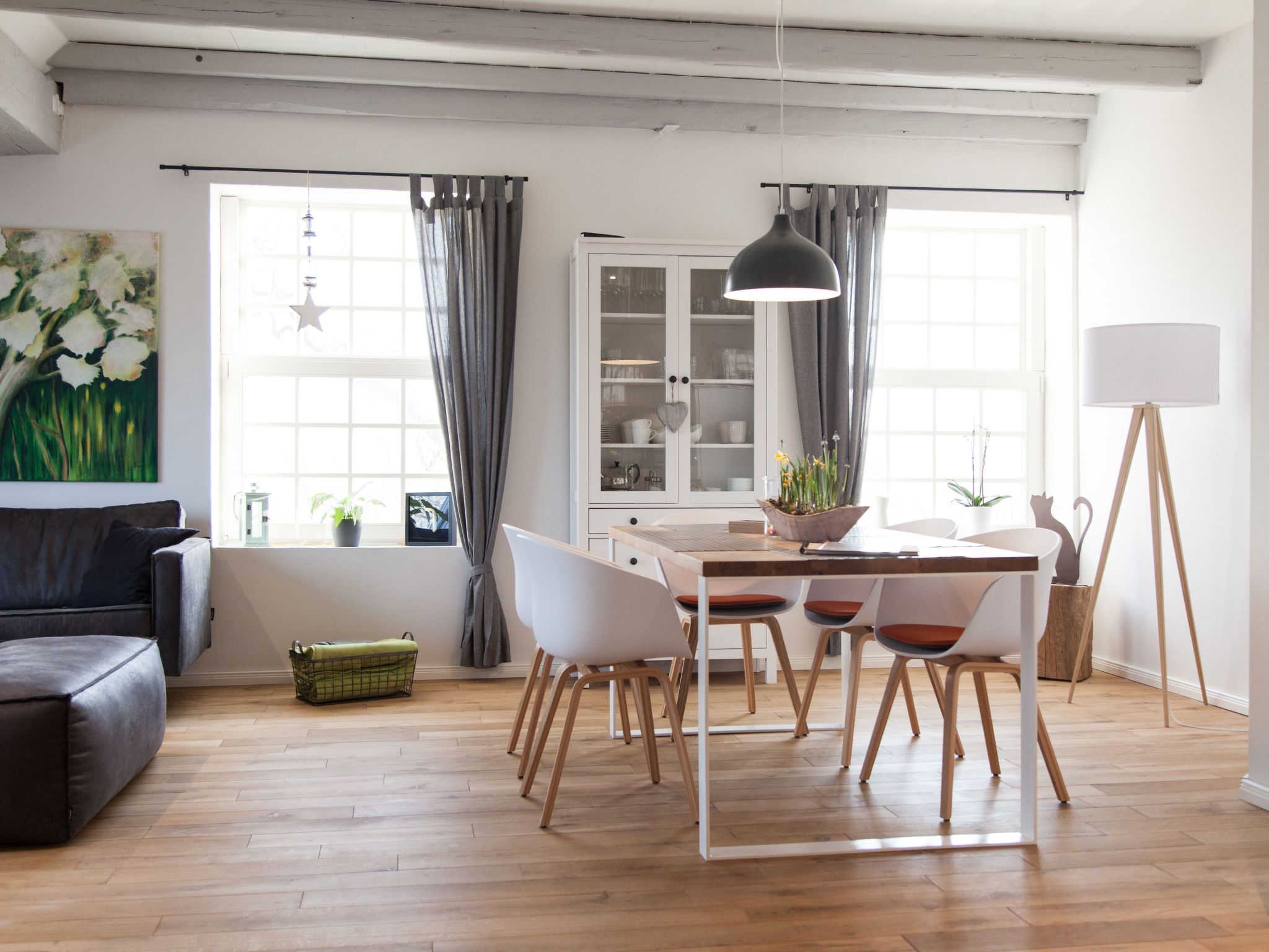 Hochwertige, helle FeWo mit Meerblick am Deich-Image-tags.info