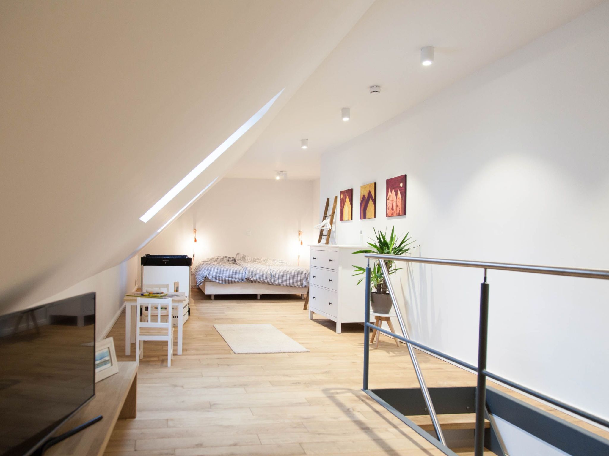 Hochwertige, helle FeWo mit Meerblick am Deich-Image-tags.info