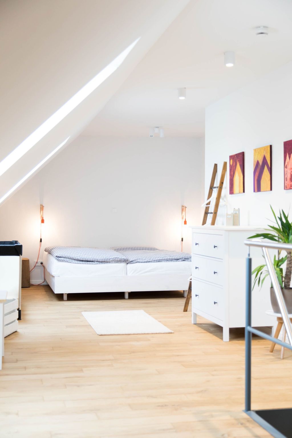 Hochwertige, helle FeWo mit Meerblick am Deich-Image-tags.info