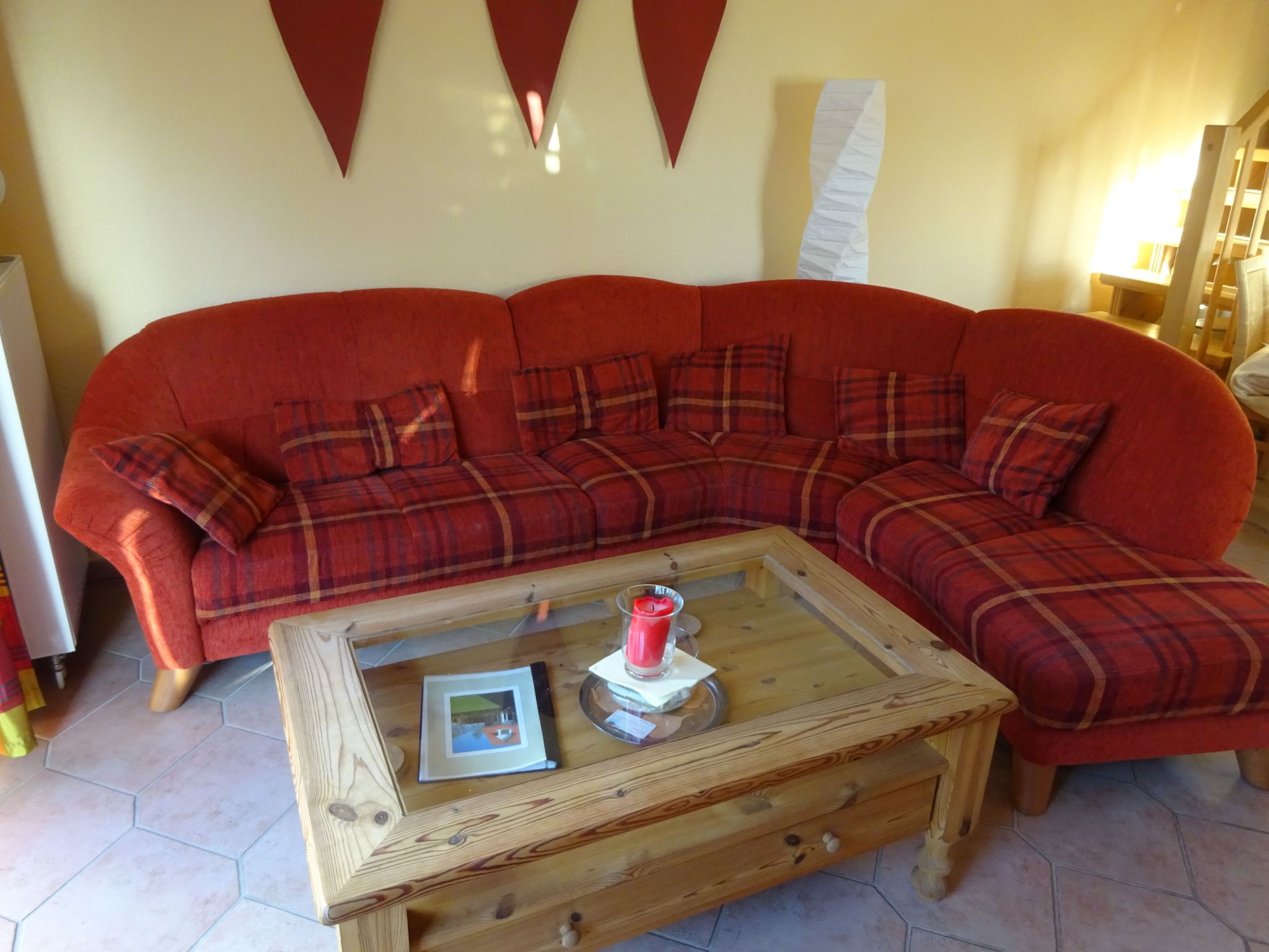 Komfortable Doppelhaushälfte und großem Garten-Binnen