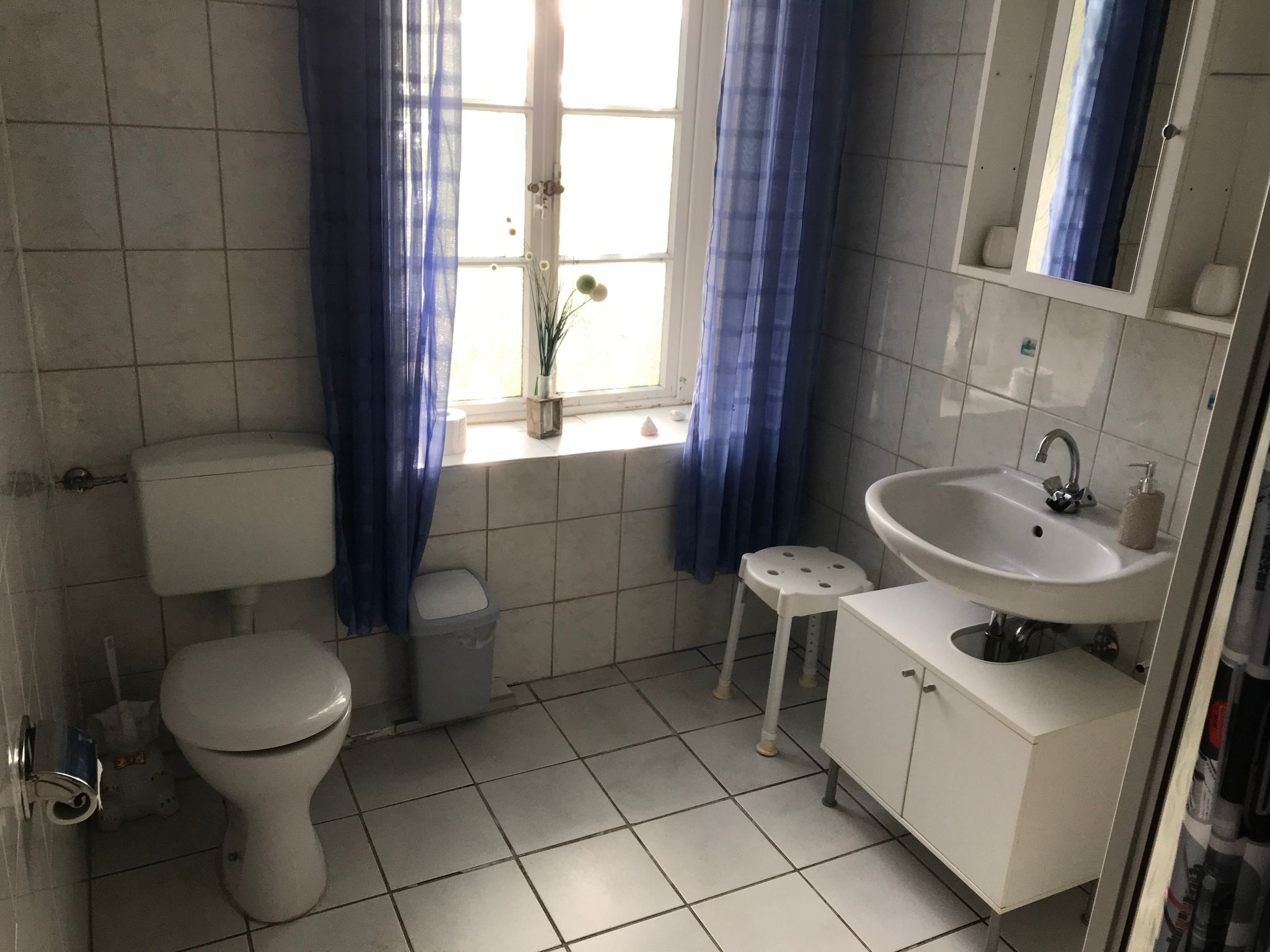 Für vier Personen im Erdgeschoss-Image-tags.info