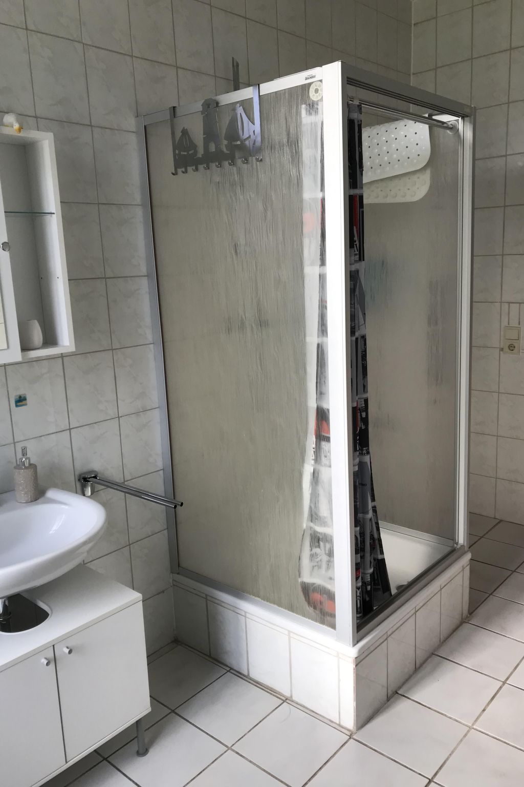 Für vier Personen im Erdgeschoss-Image-tags.info