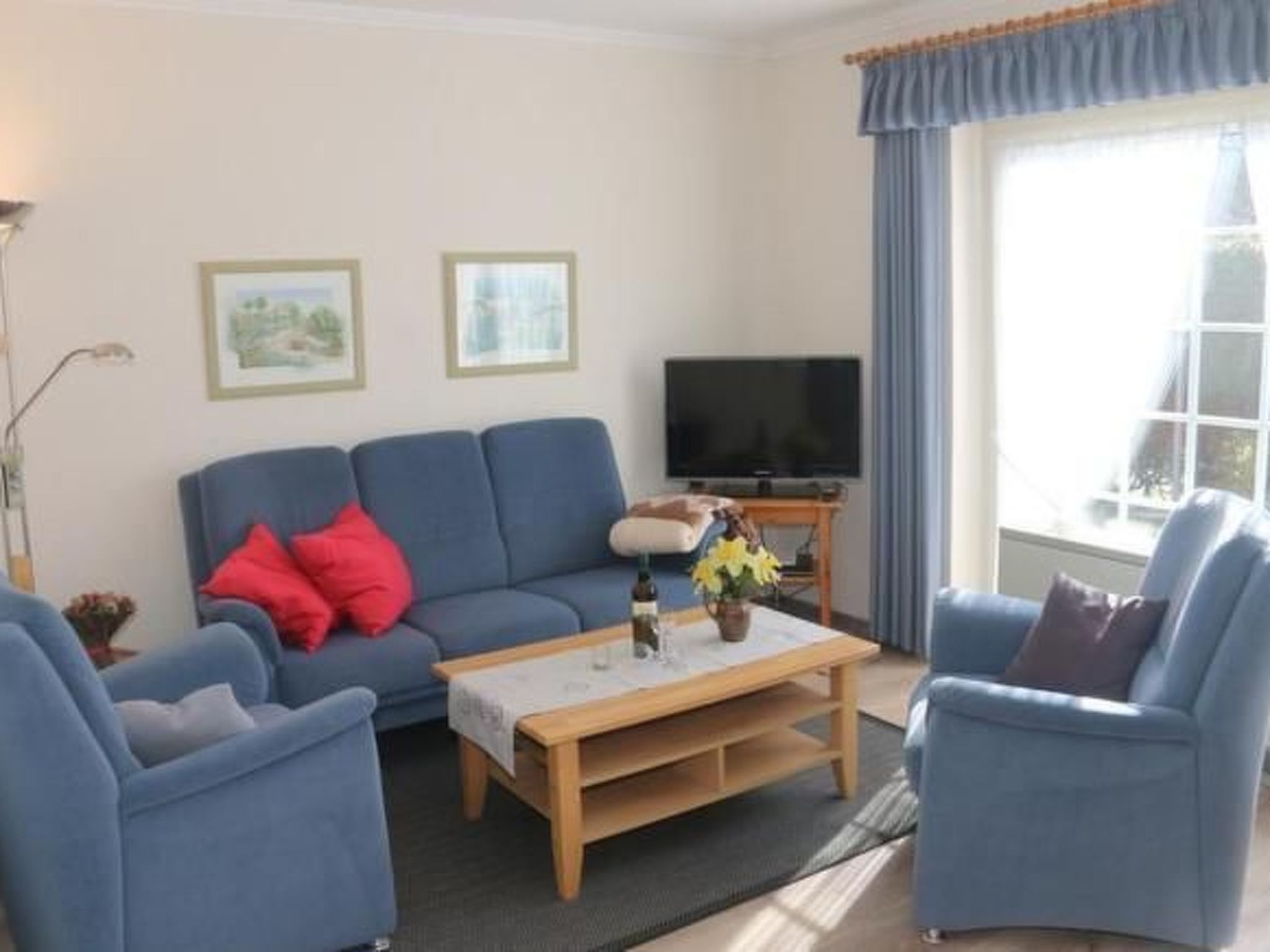 Mit Südwestterrasse mit Stellplatz-Drinnen