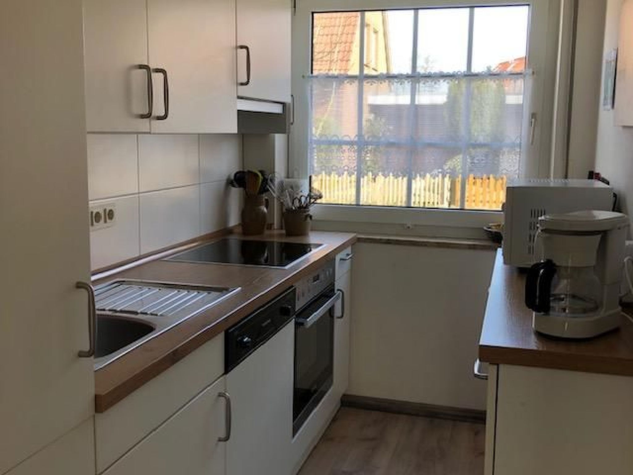 Mit Südwestterrasse mit Stellplatz-Drinnen