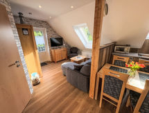 Fecht: Gerenoveerd vakantiehuis met tuin in rustig Marienhafe - thumbnail 6