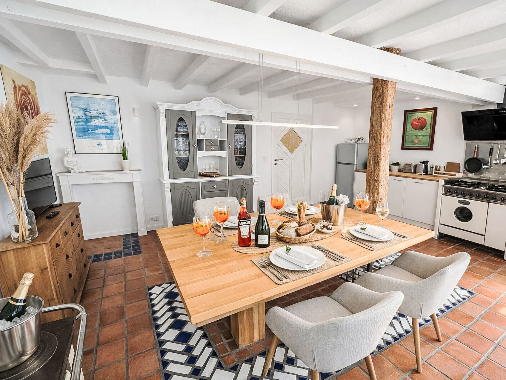 Kitchen / Dining Room