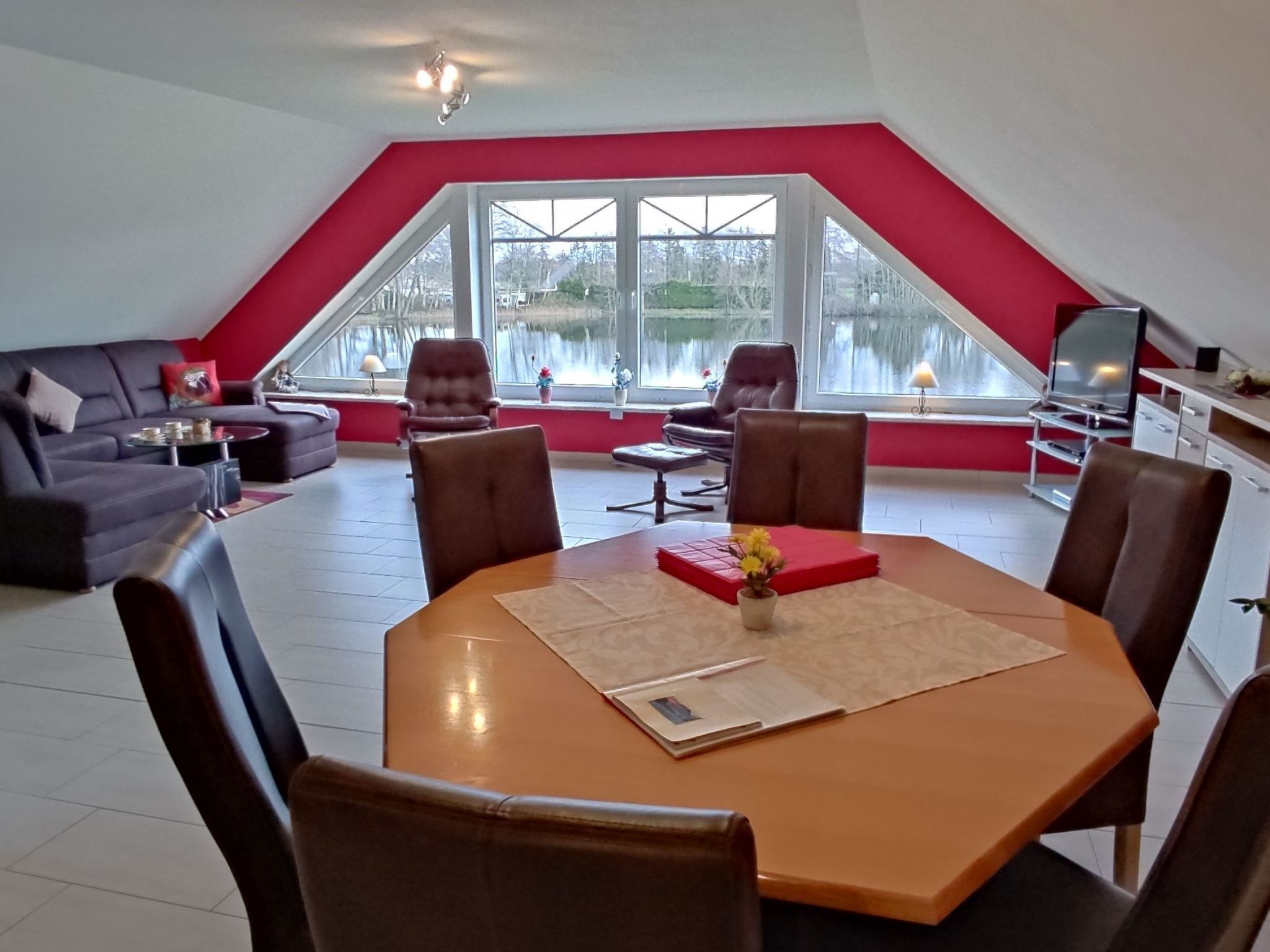 Haus am Kiessee mit direkter Angelseelage-Dedans