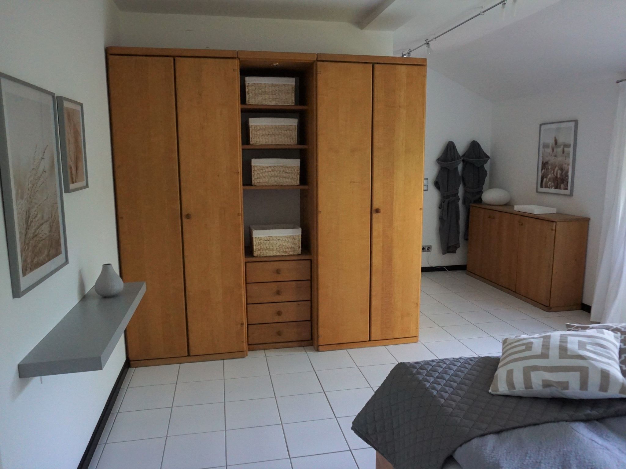 Großzügiges Haus mit traumhafter Gartenanlage-Binnen