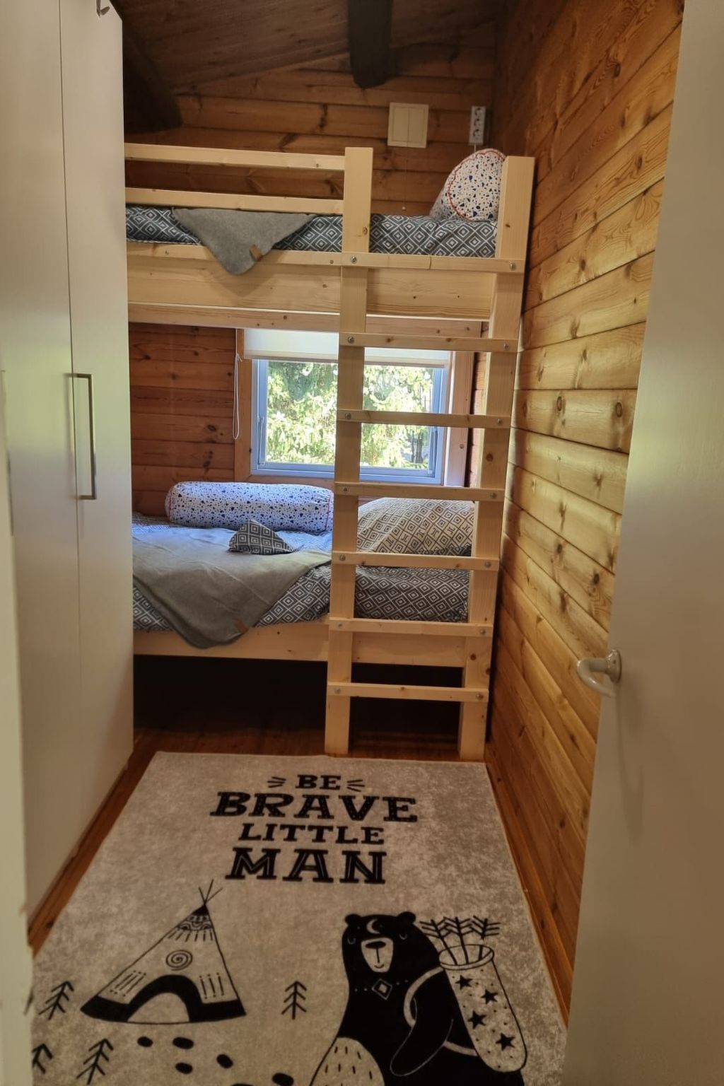 Dachsbau-Image-tags.info