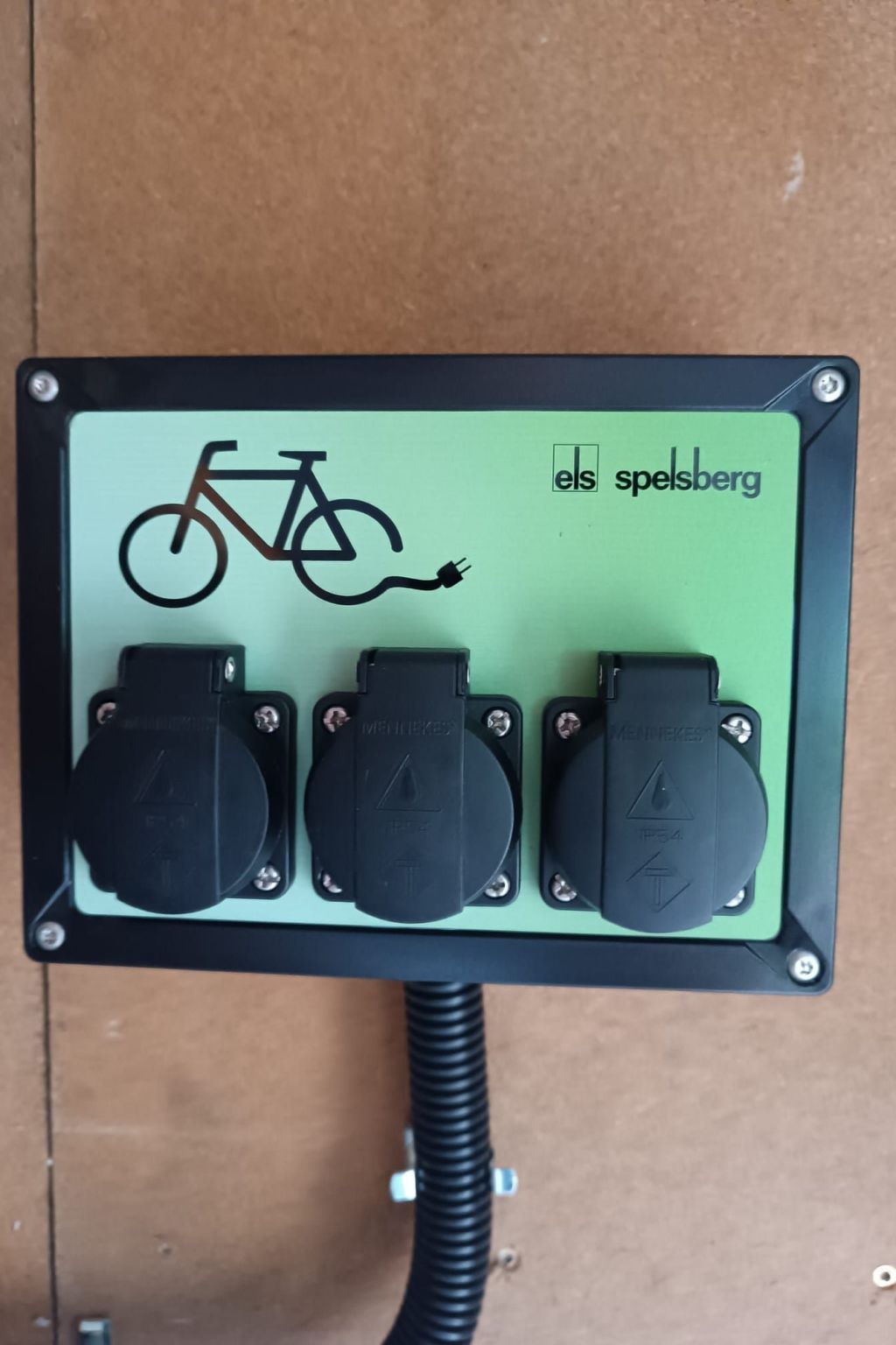 Dachsbau-Image-tags.info