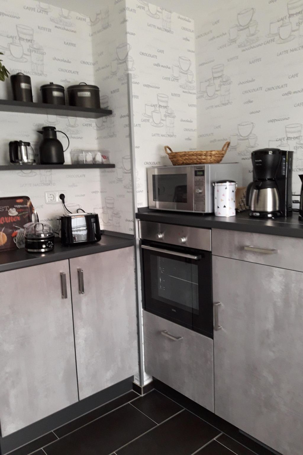 Mit Garten, Grill und Terrasse-Inside