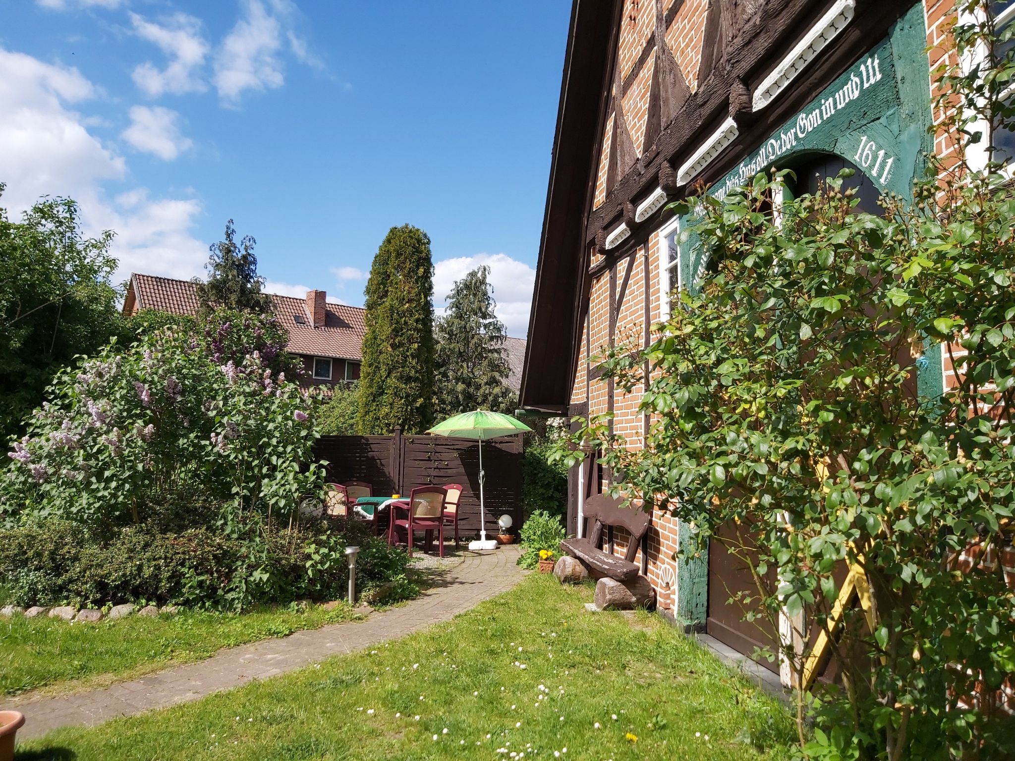 Wohnung in Jameln mit Garten, Grill und Terrasse-Binnen
