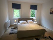Ruim 4-persoons appartement met tuin en bergzicht in Lerbach - thumbnail 5