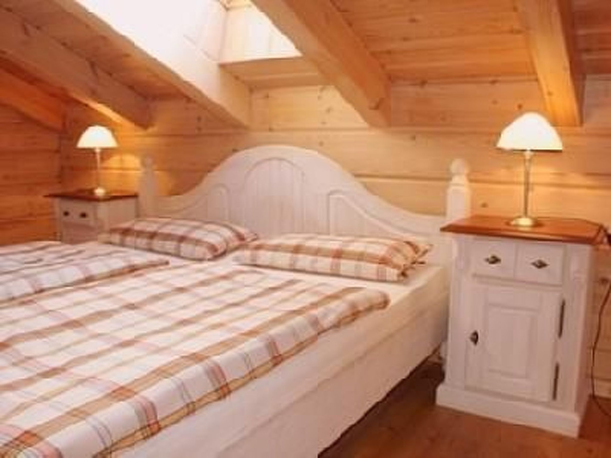 Gemütliches Blockhaus in Waldrandlage mit Sauna-Drinnen