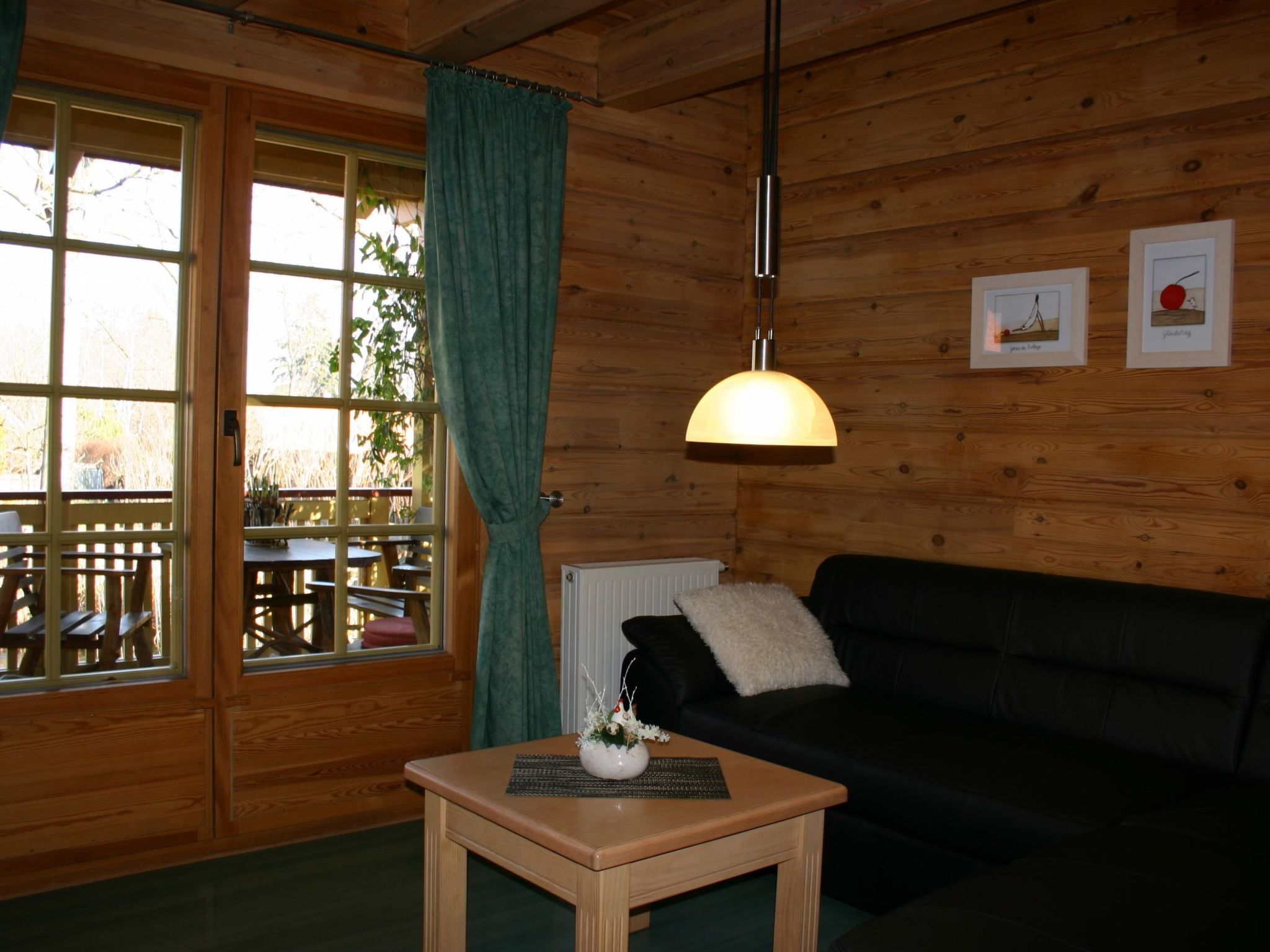 Gemütliches Blockhaus in Waldrandlage mit Sauna-Drinnen