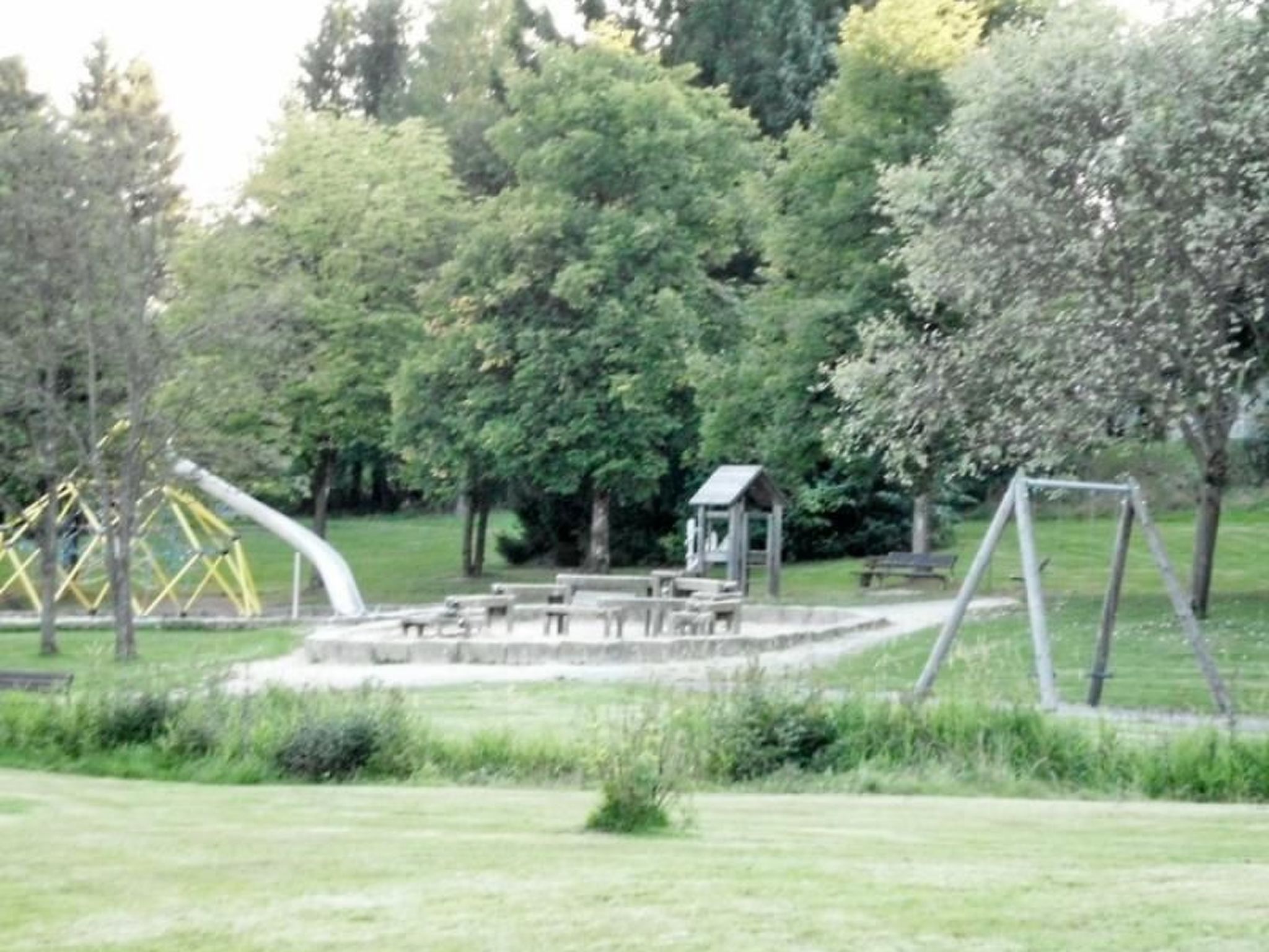Premium-Ferienwohnung mit Balkon und Bergblick-Drinnen