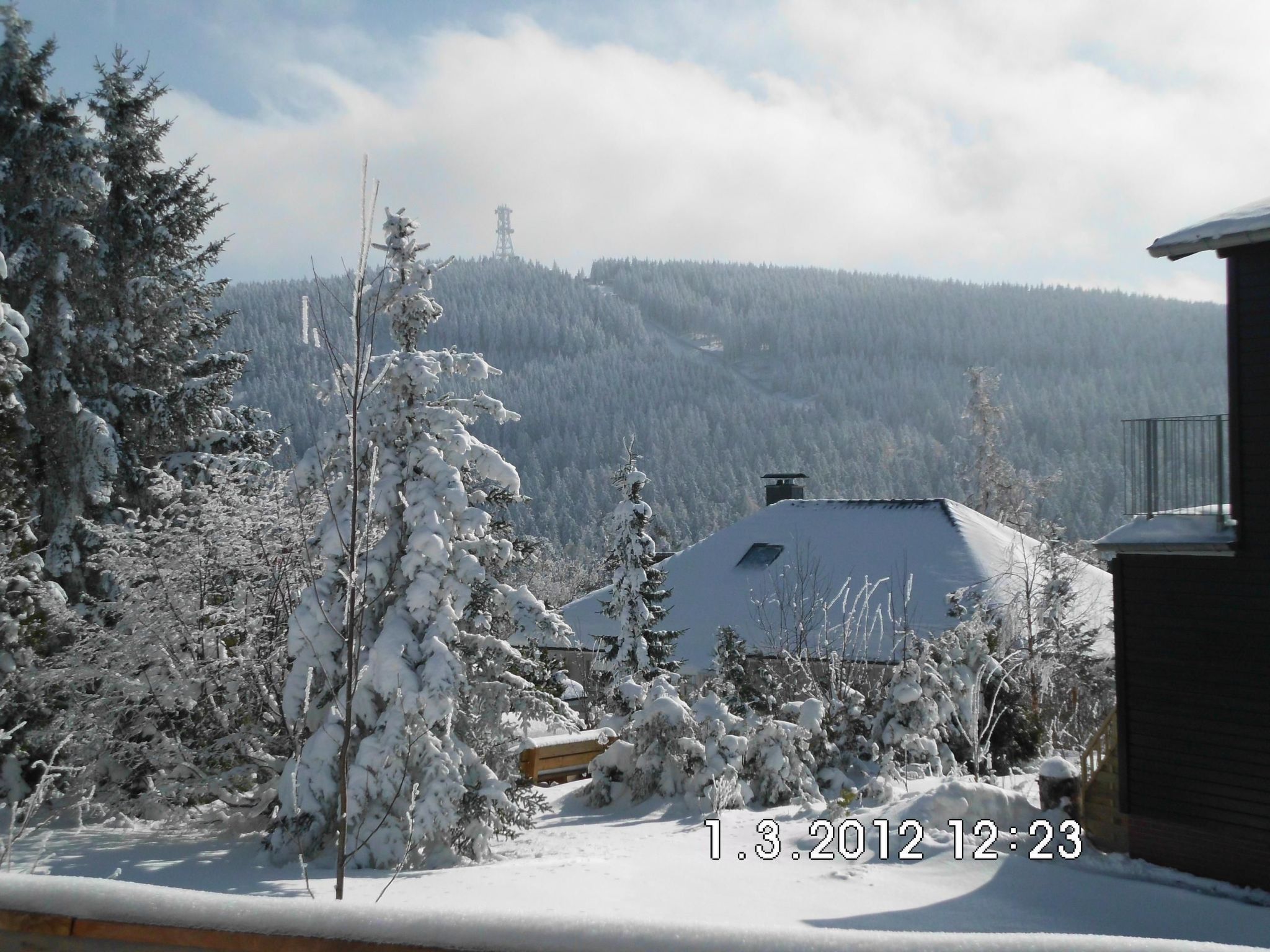 Premium-Ferienwohnung mit Balkon und Bergblick-Drinnen